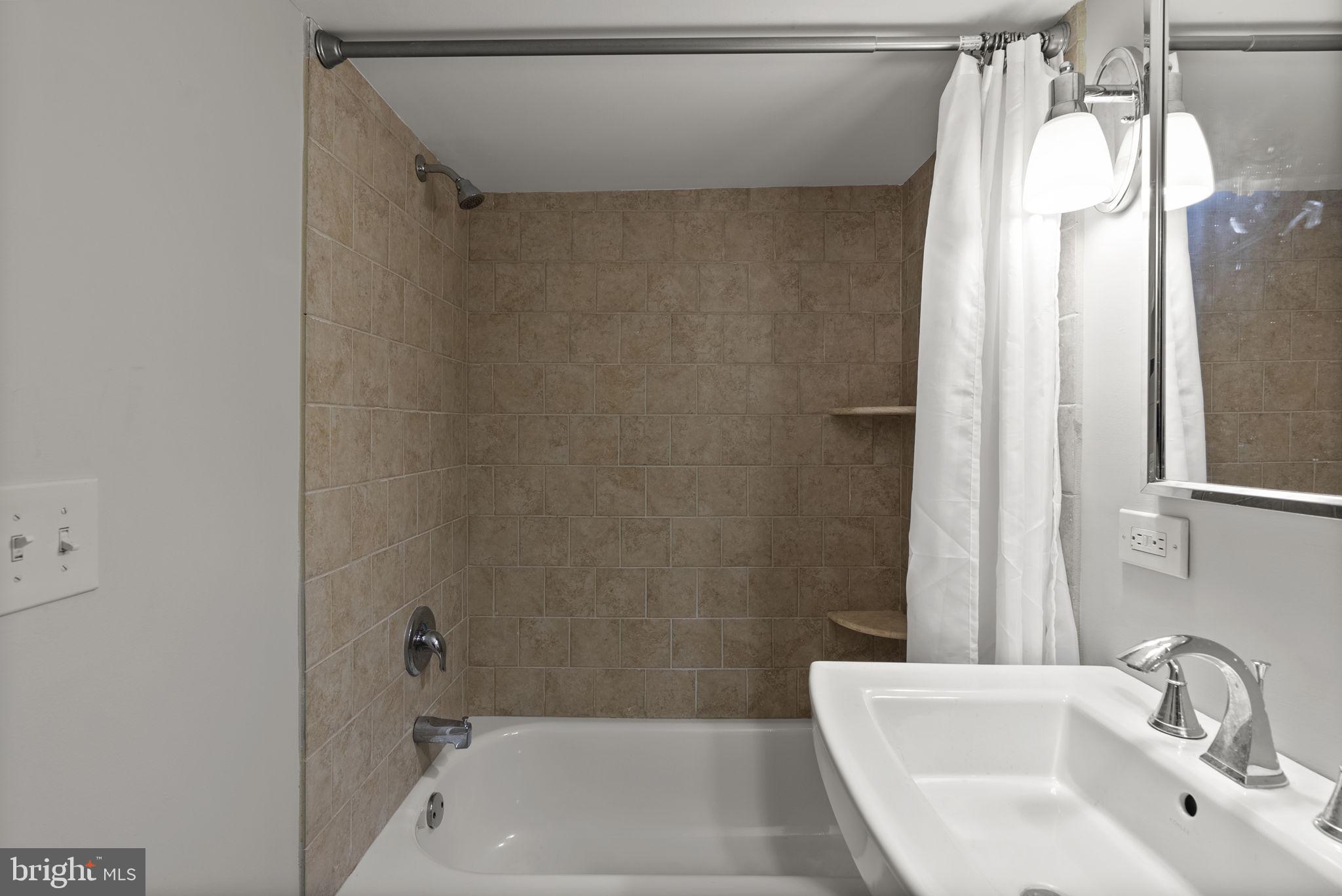 CANTON - Residential Lease