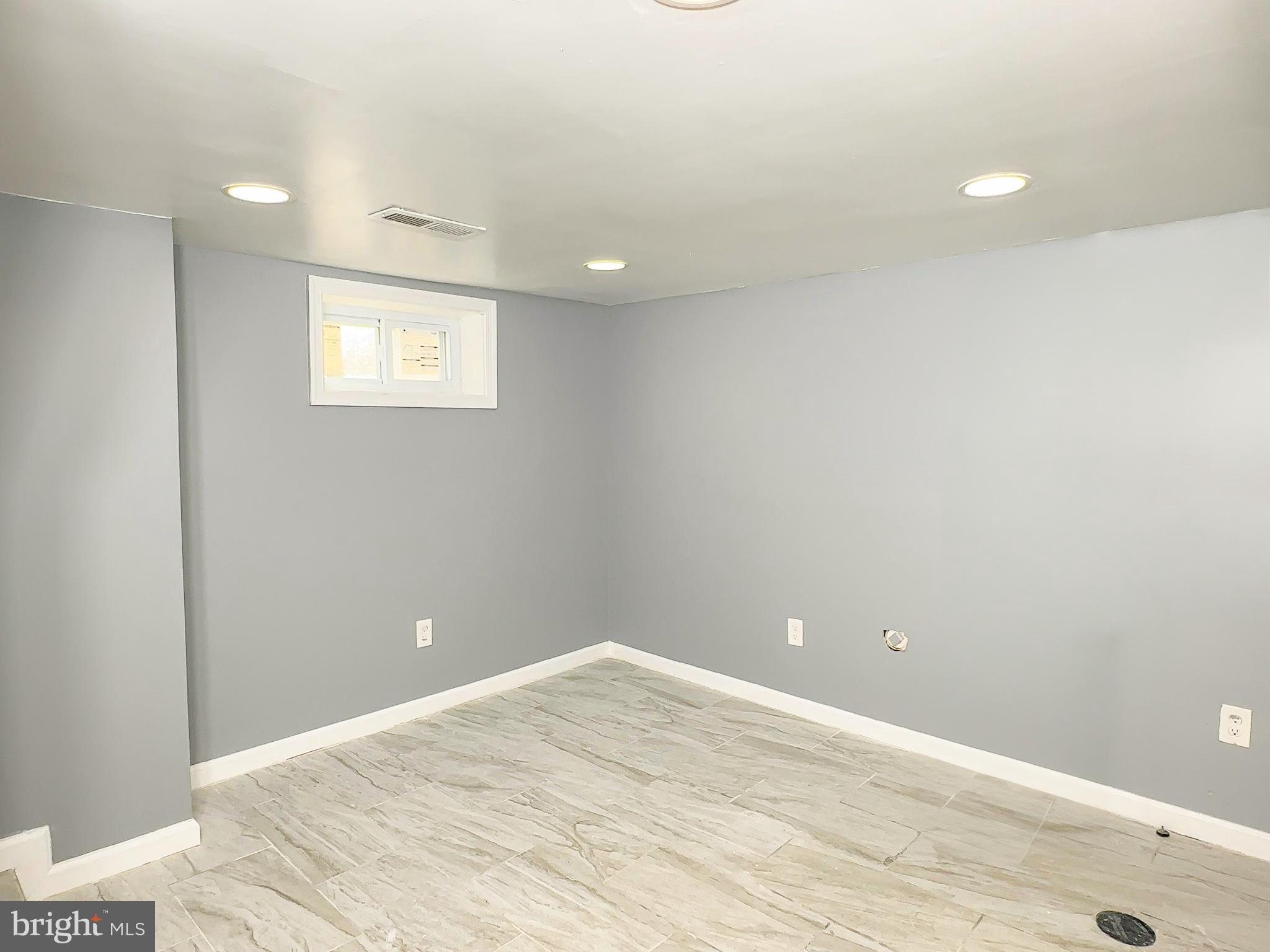 ARBUTUS - Residential Lease