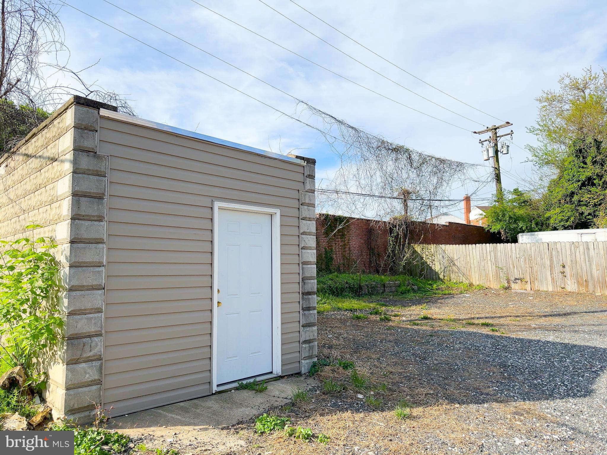 ARBUTUS - Residential Lease