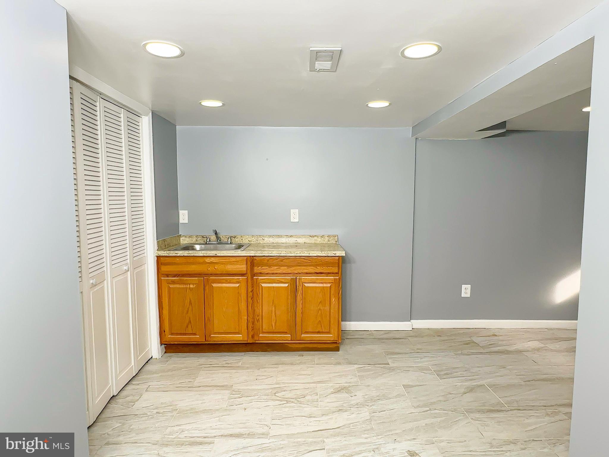 ARBUTUS - Residential Lease