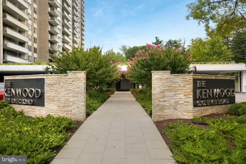 5101 RIVER ROAD 307