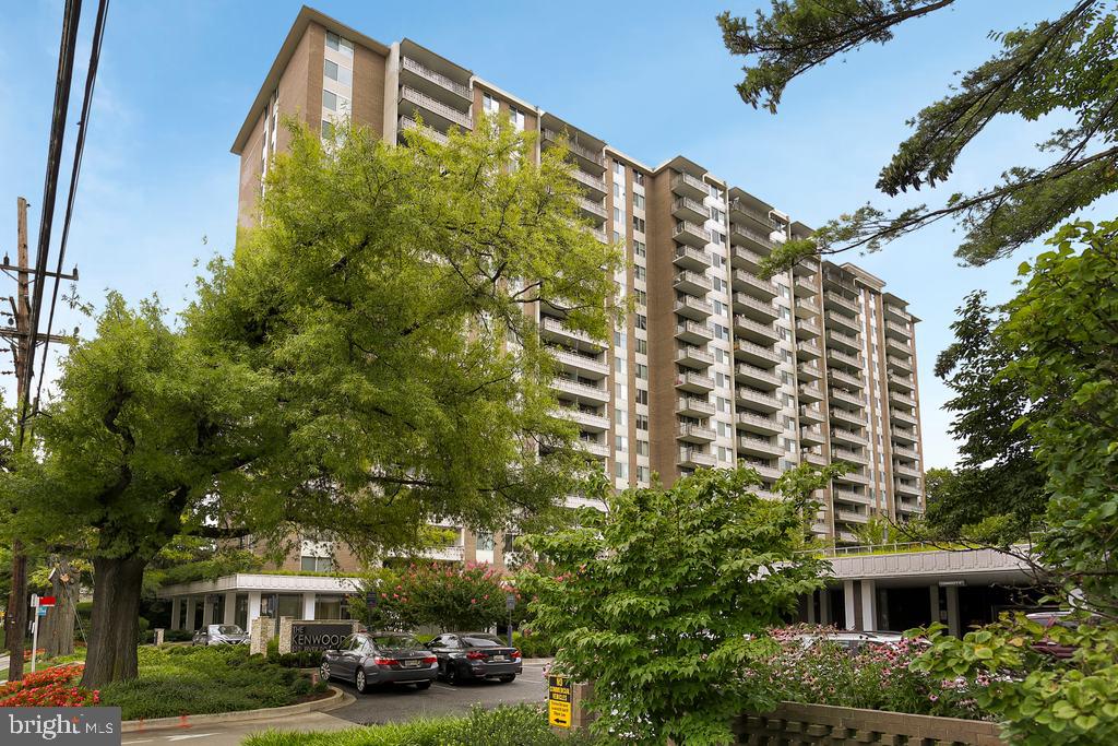 5101 RIVER ROAD 307