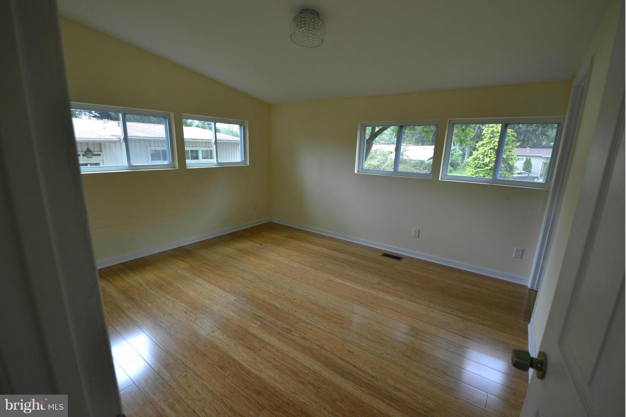 SUMMIT PARK - Residential Lease