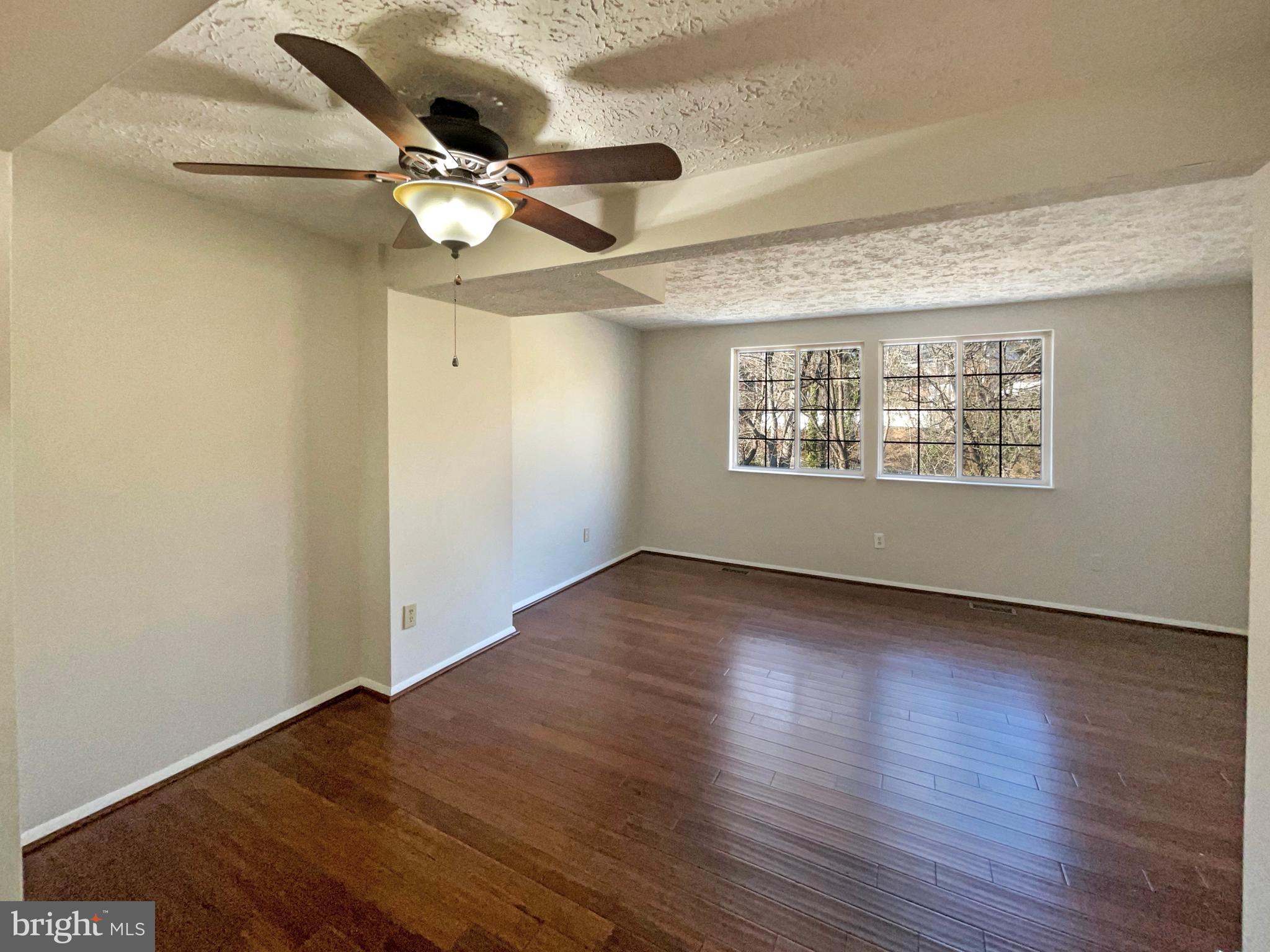 DEVILS REACH CONDOS - Residential