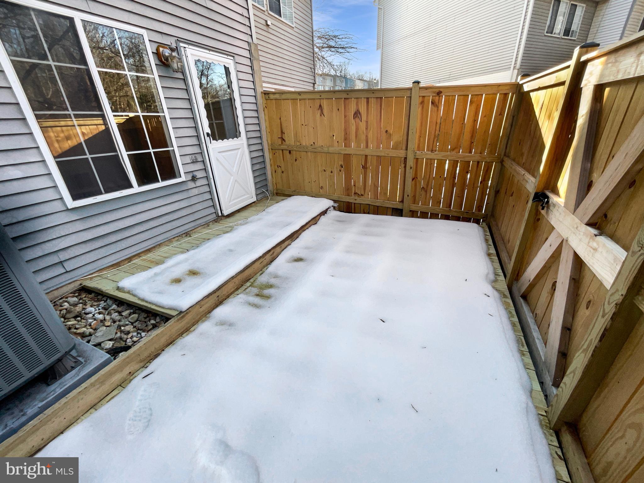 DEVILS REACH CONDOS - Residential