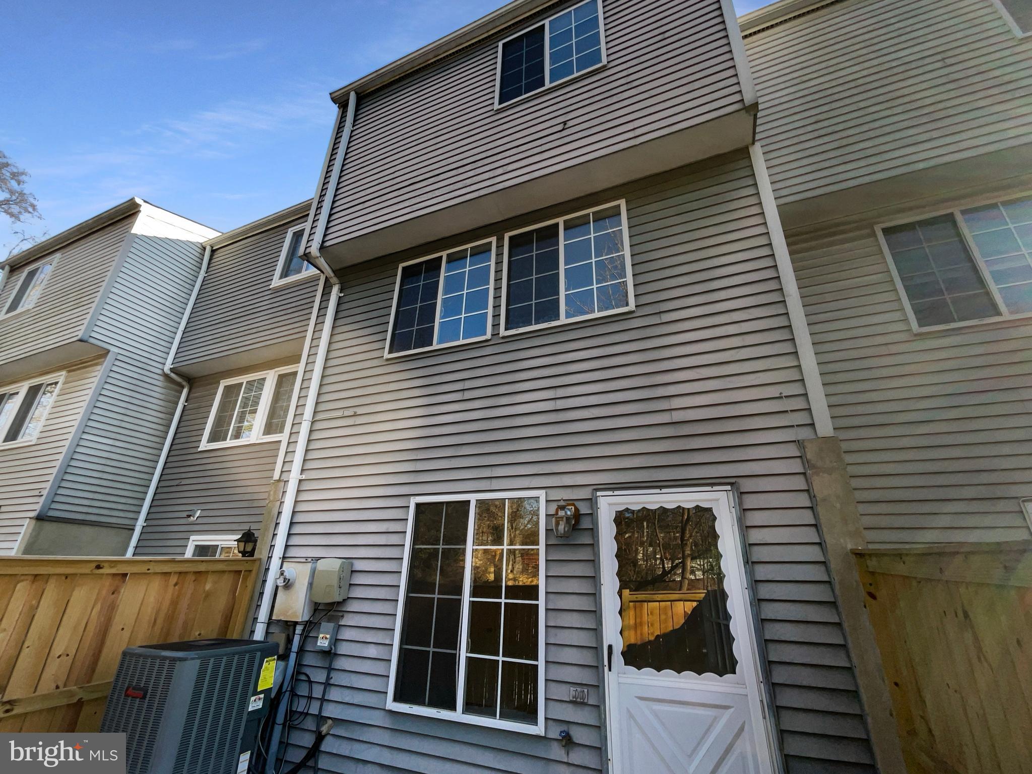 DEVILS REACH CONDOS - Residential