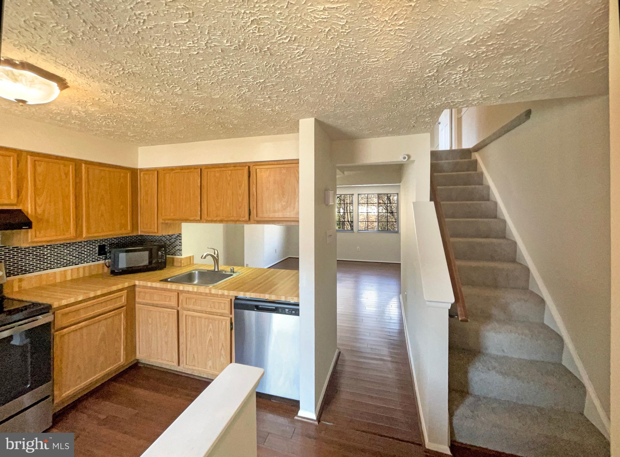 DEVILS REACH CONDOS - Residential