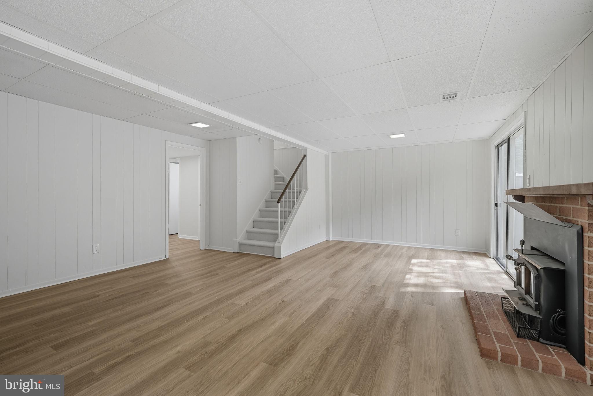 COUNTRY CREEK - Residential