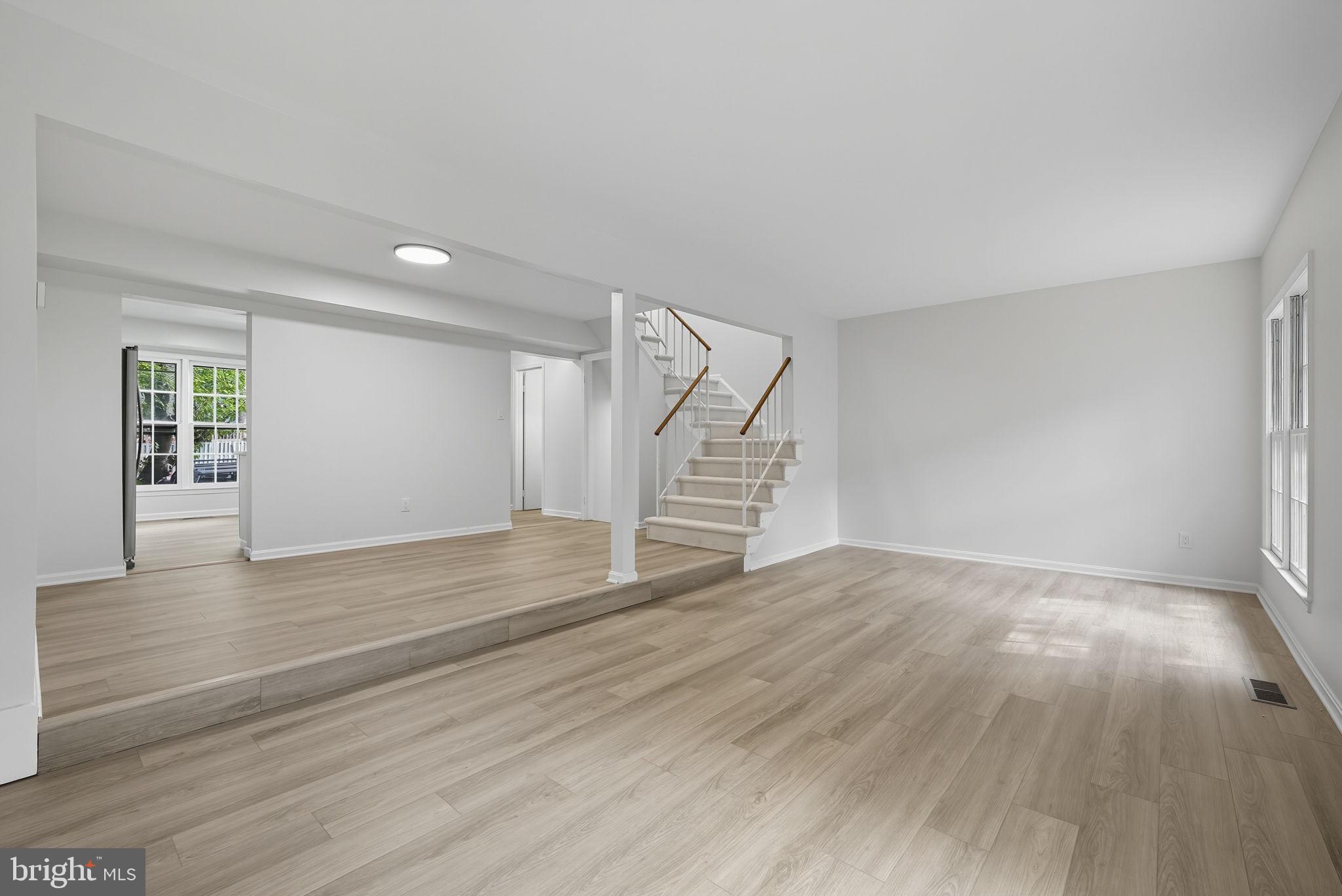 COUNTRY CREEK - Residential