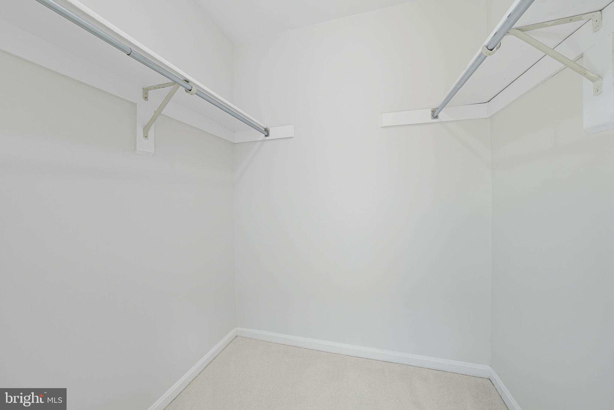 COUNTRY CREEK - Residential