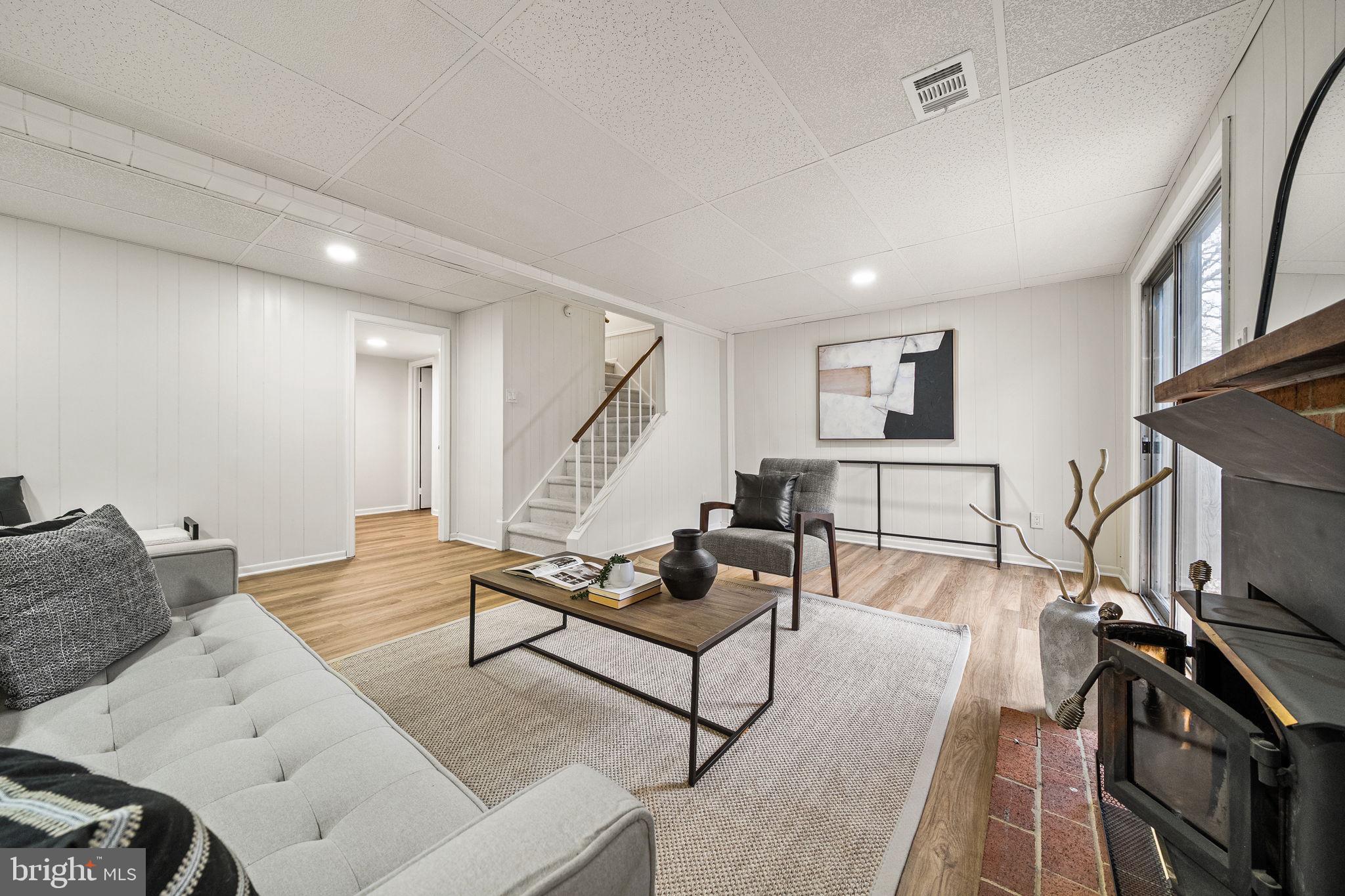 COUNTRY CREEK - Residential