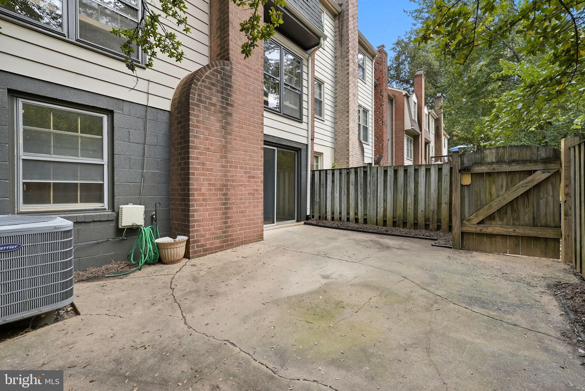 COUNTRY CREEK - Residential