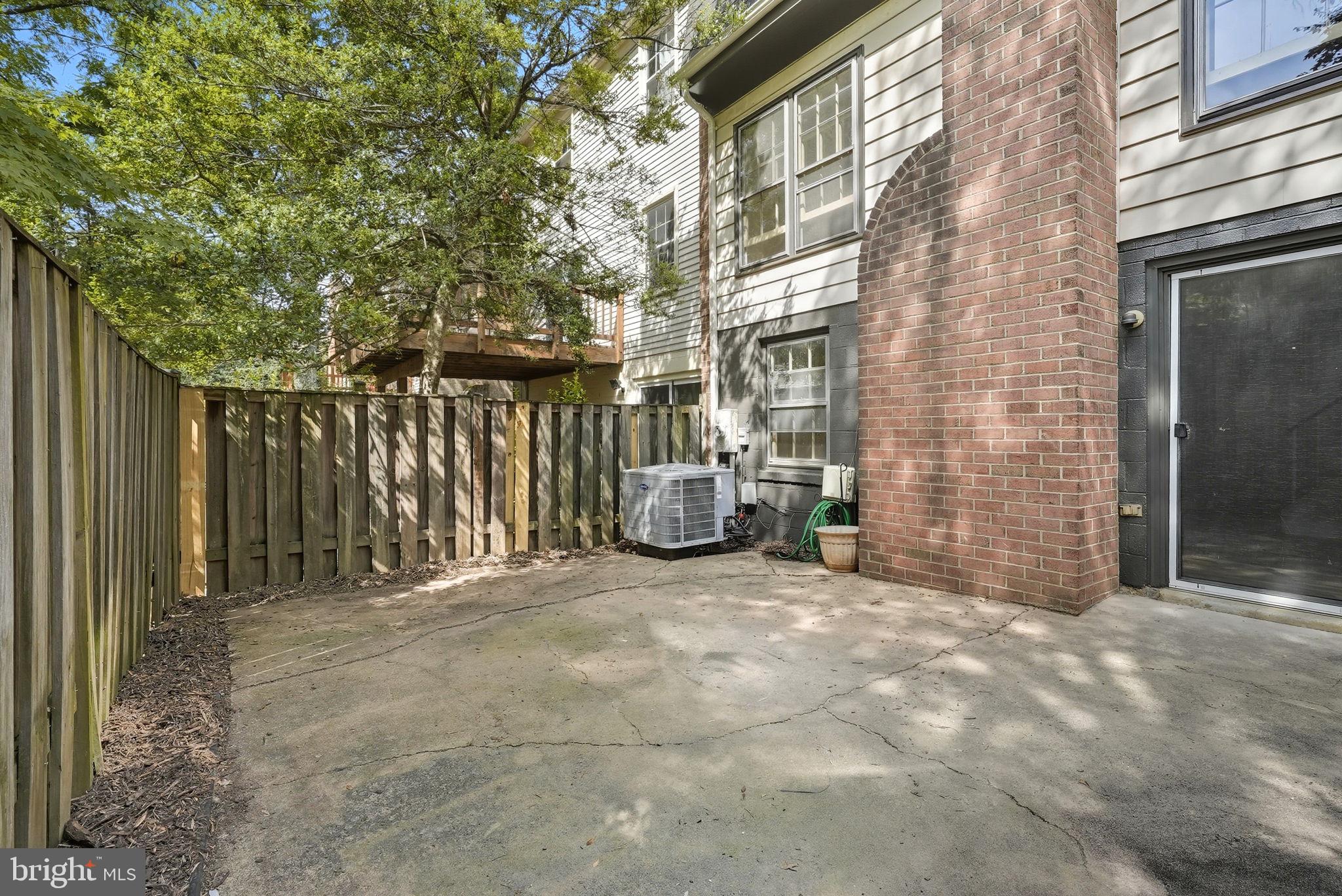 COUNTRY CREEK - Residential