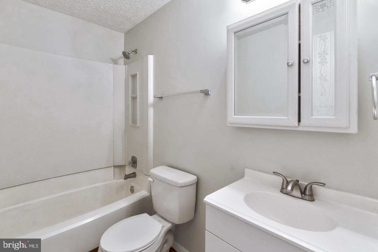 AMBER MEADOWS - Residential