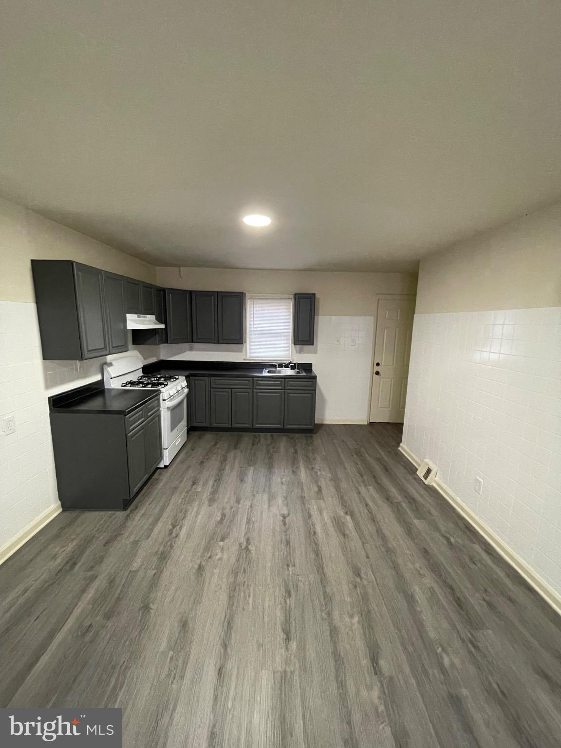 KENSINGTON - Residential