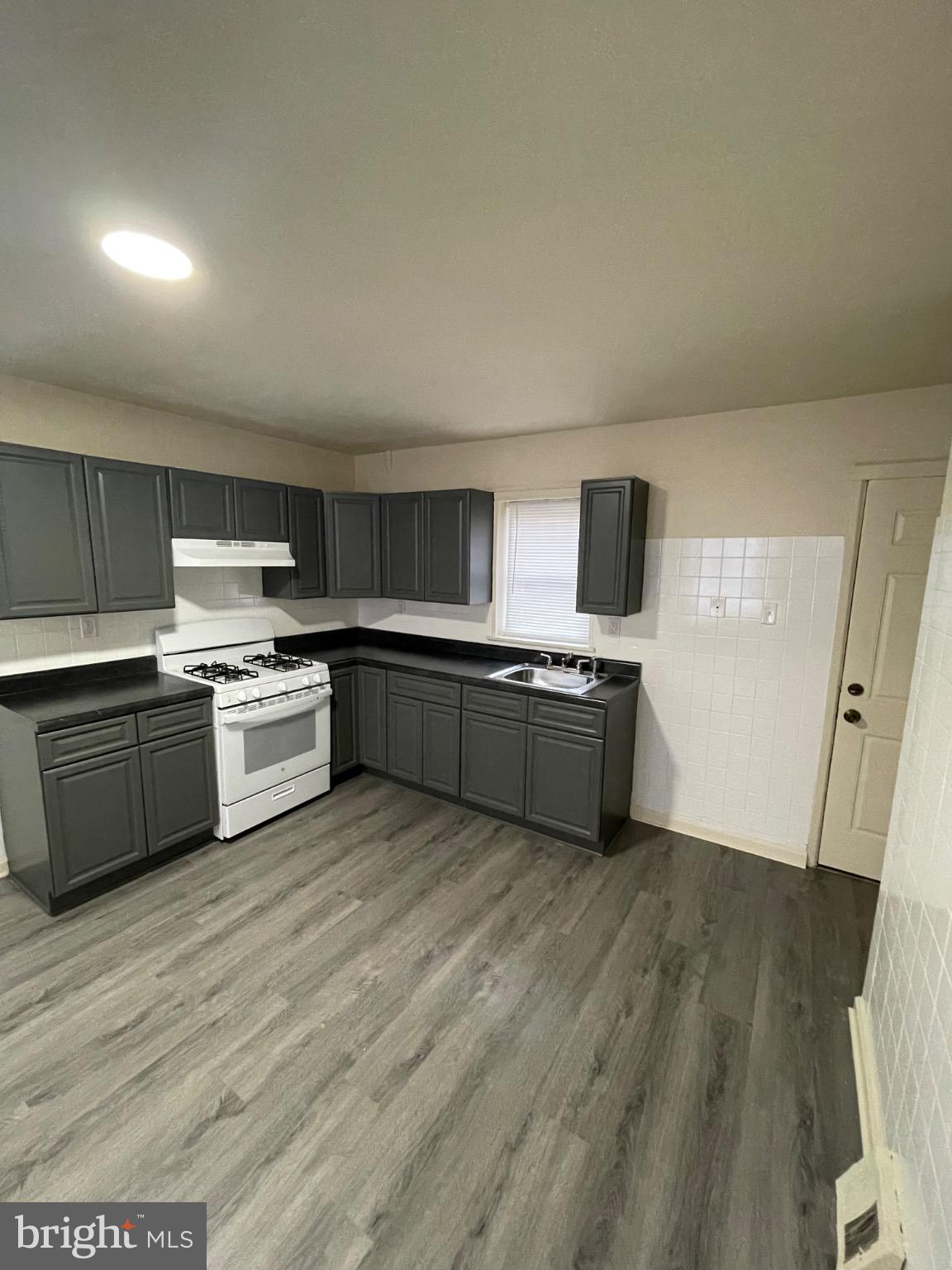 KENSINGTON - Residential