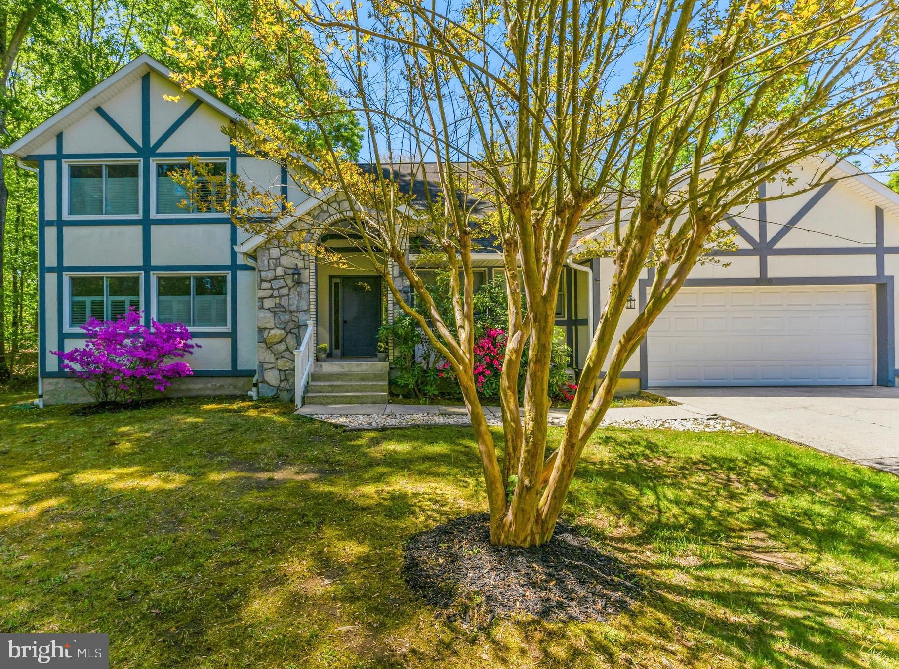 3280 ARUNDEL ON THE BAY ROAD
