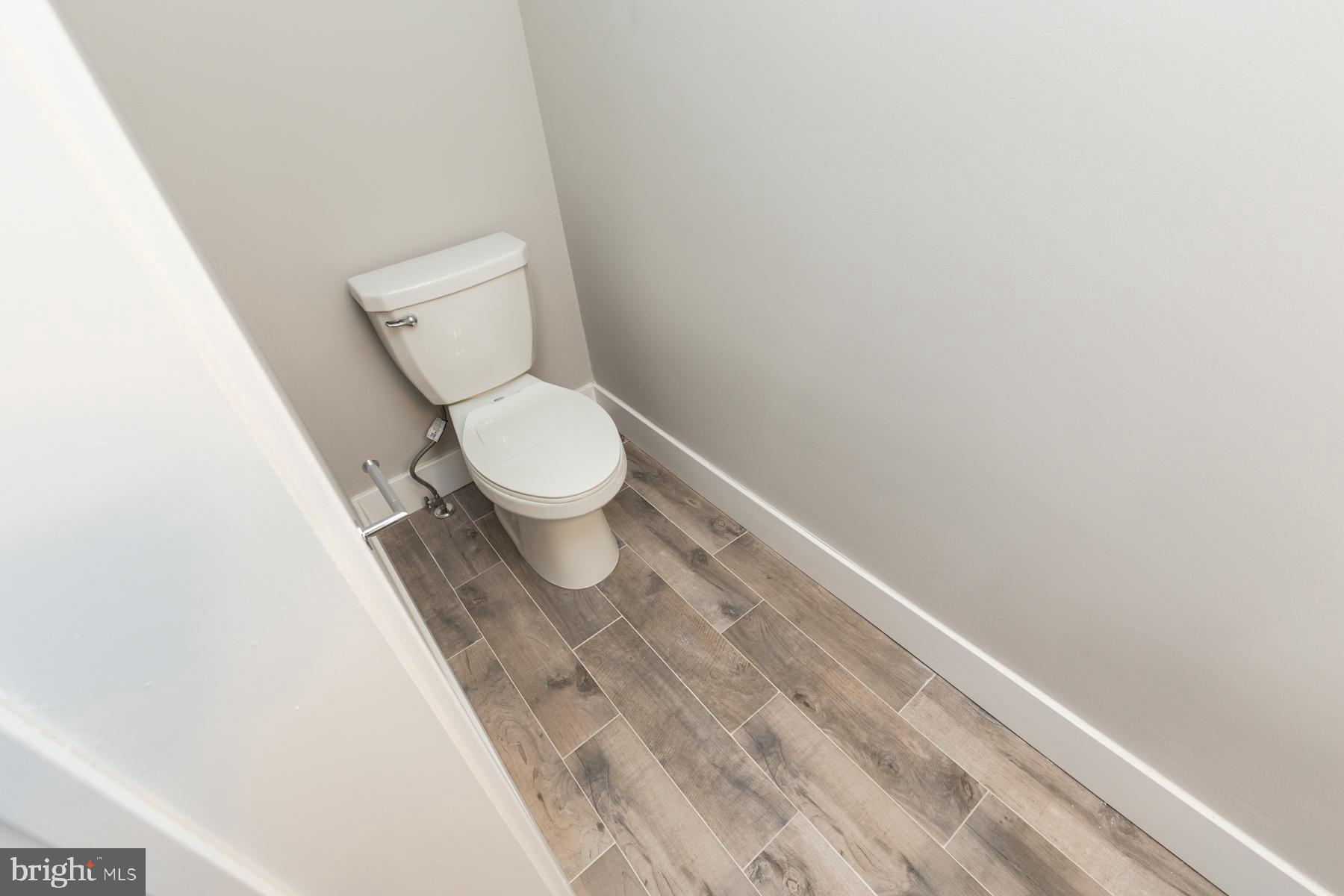 LUDLOW - Residential Lease