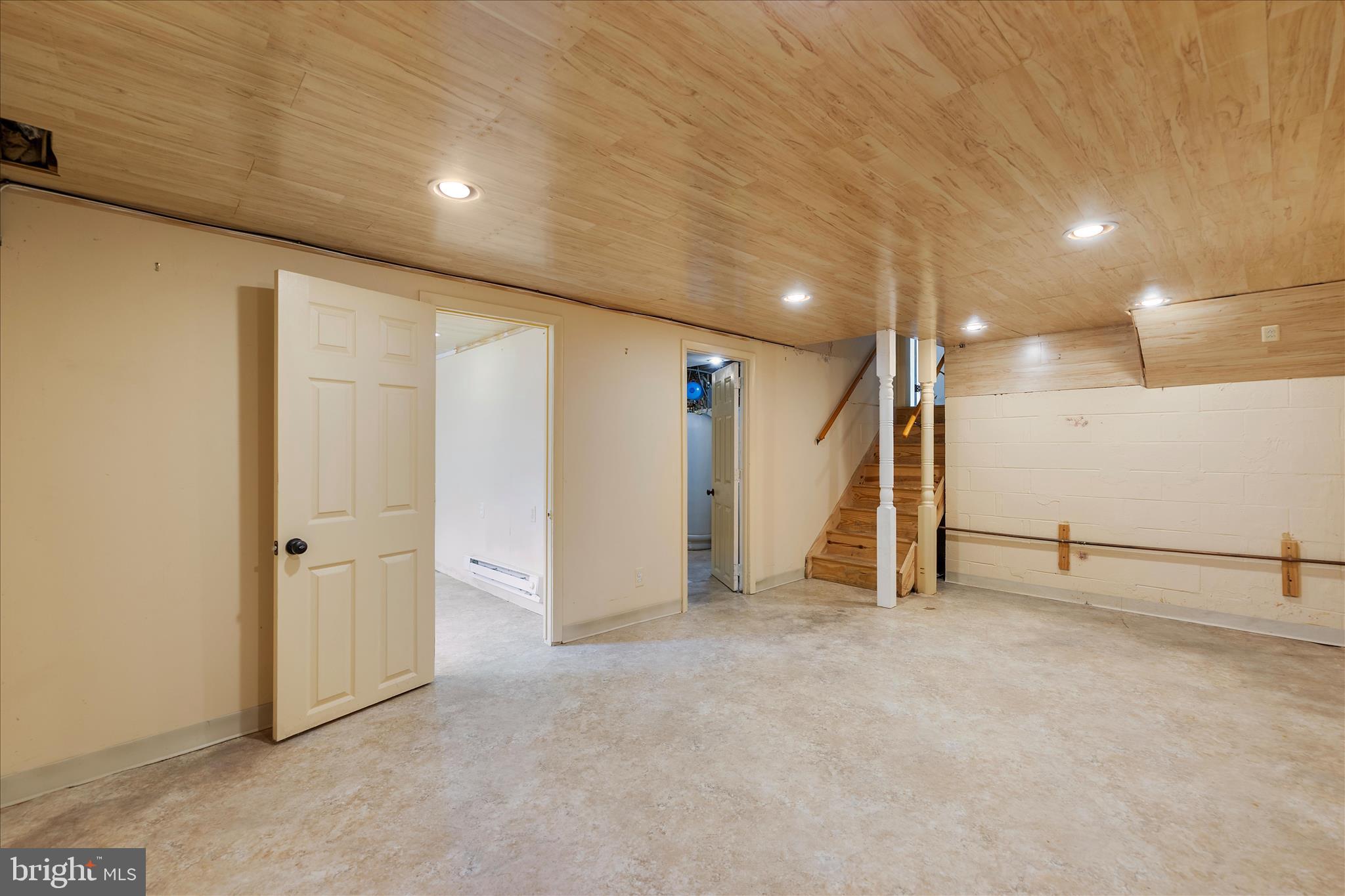 WEST RIVERDALE - Residential