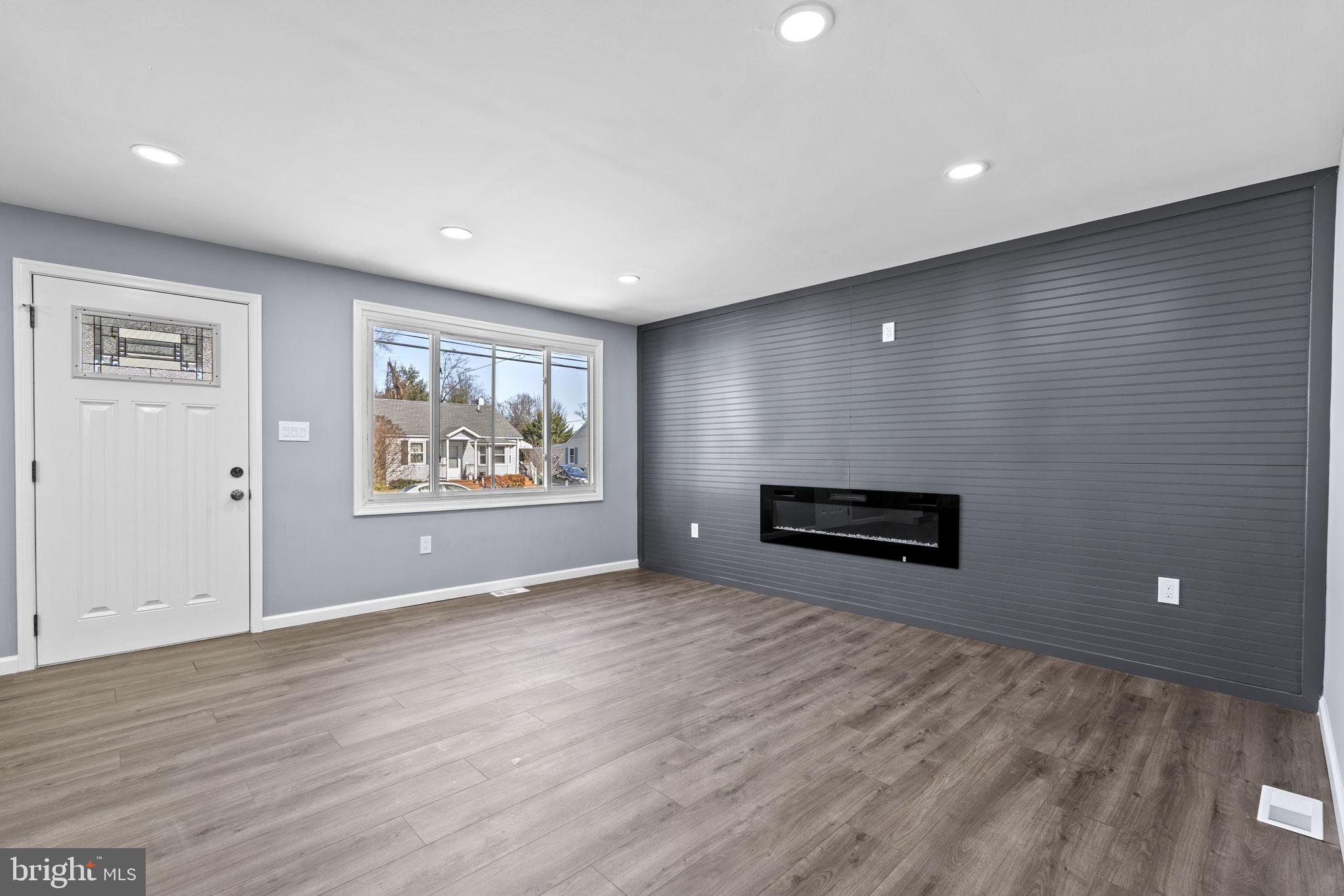 ABERDEEN HILLS - Residential