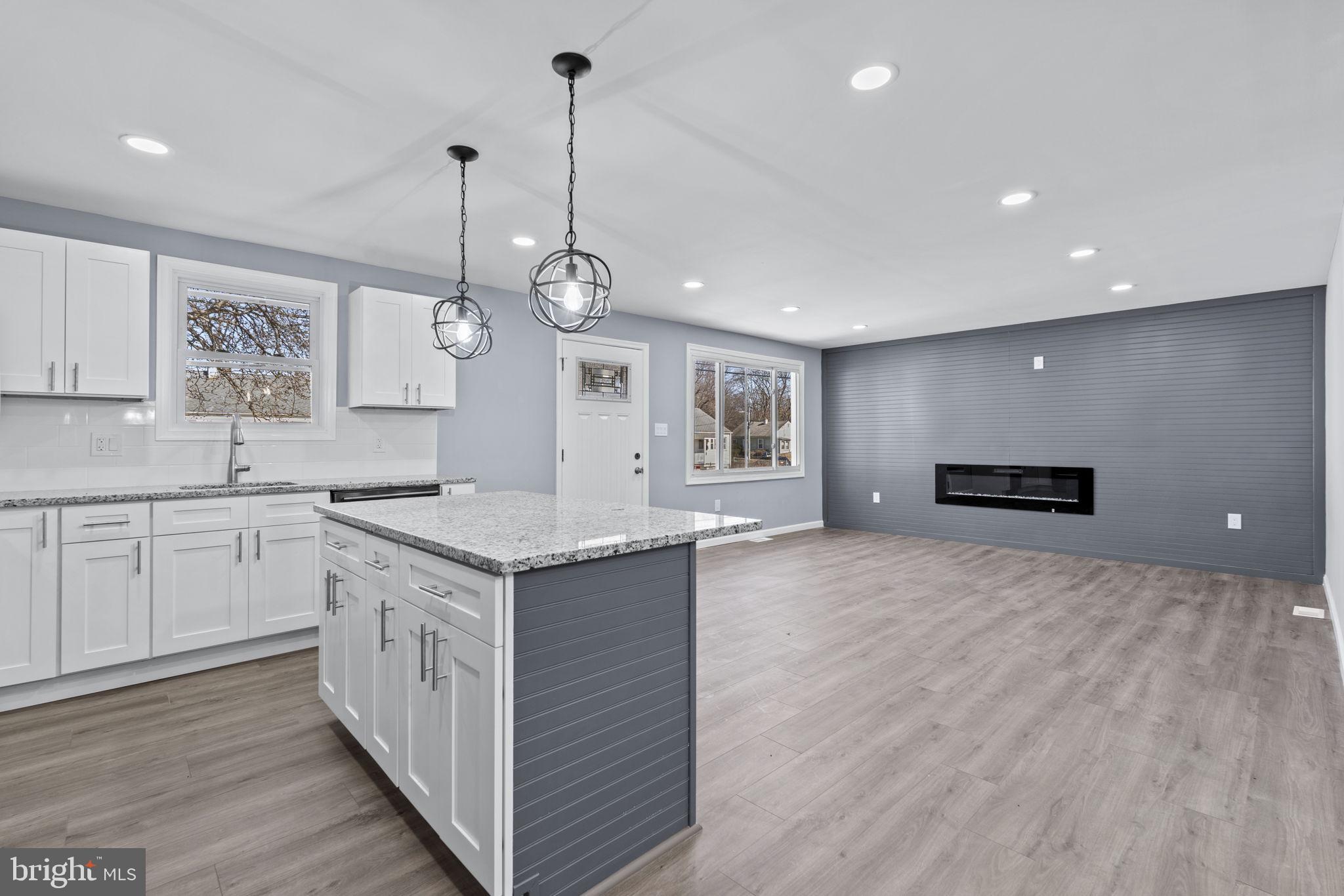 ABERDEEN HILLS - Residential