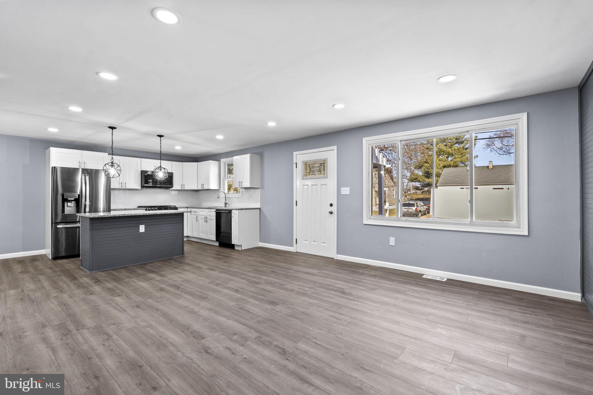 ABERDEEN HILLS - Residential