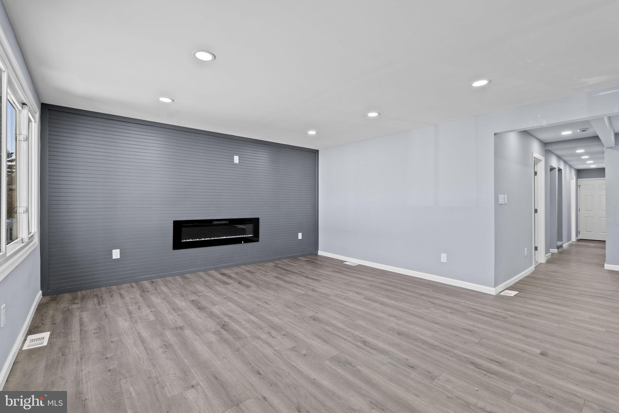 ABERDEEN HILLS - Residential