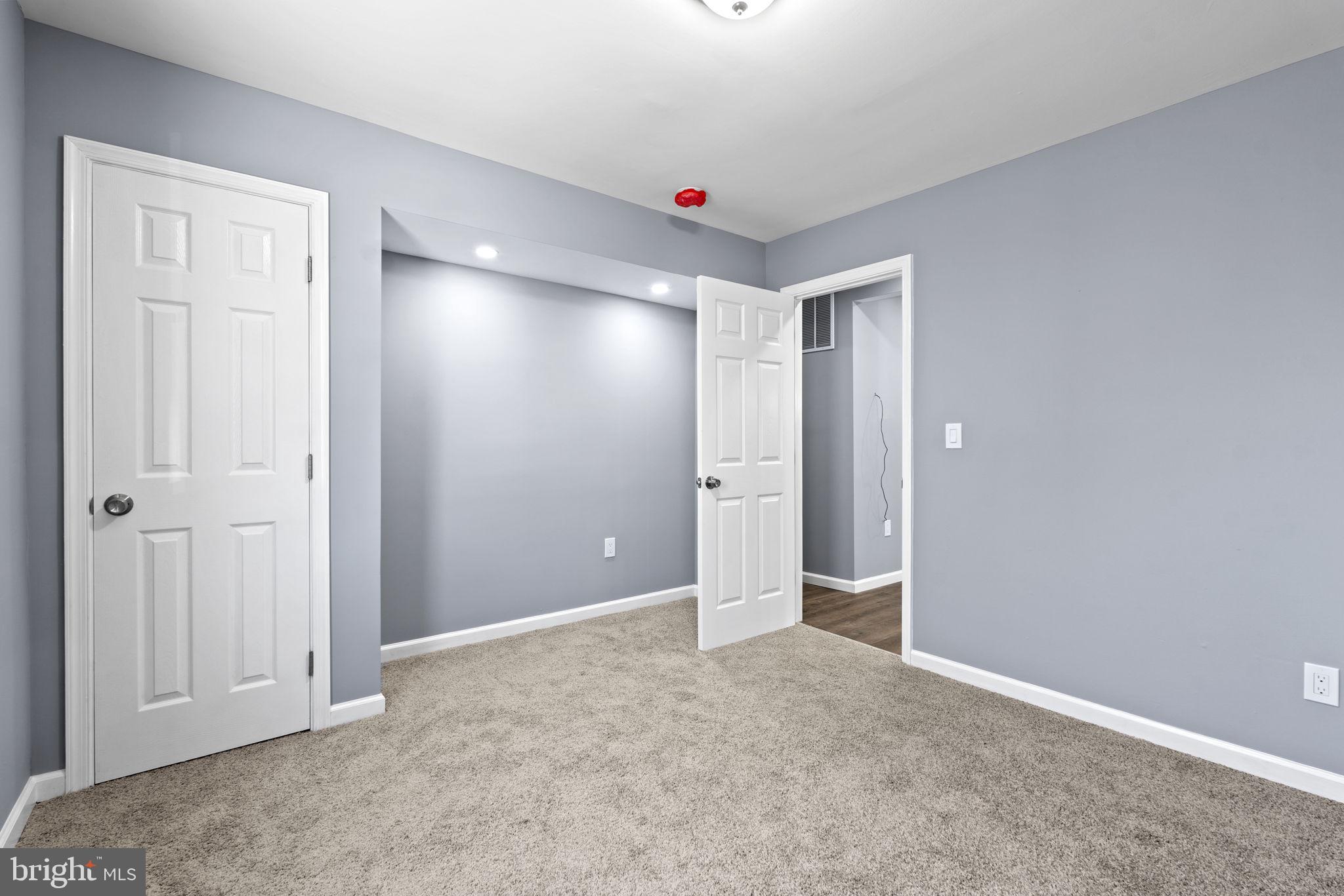 ABERDEEN HILLS - Residential