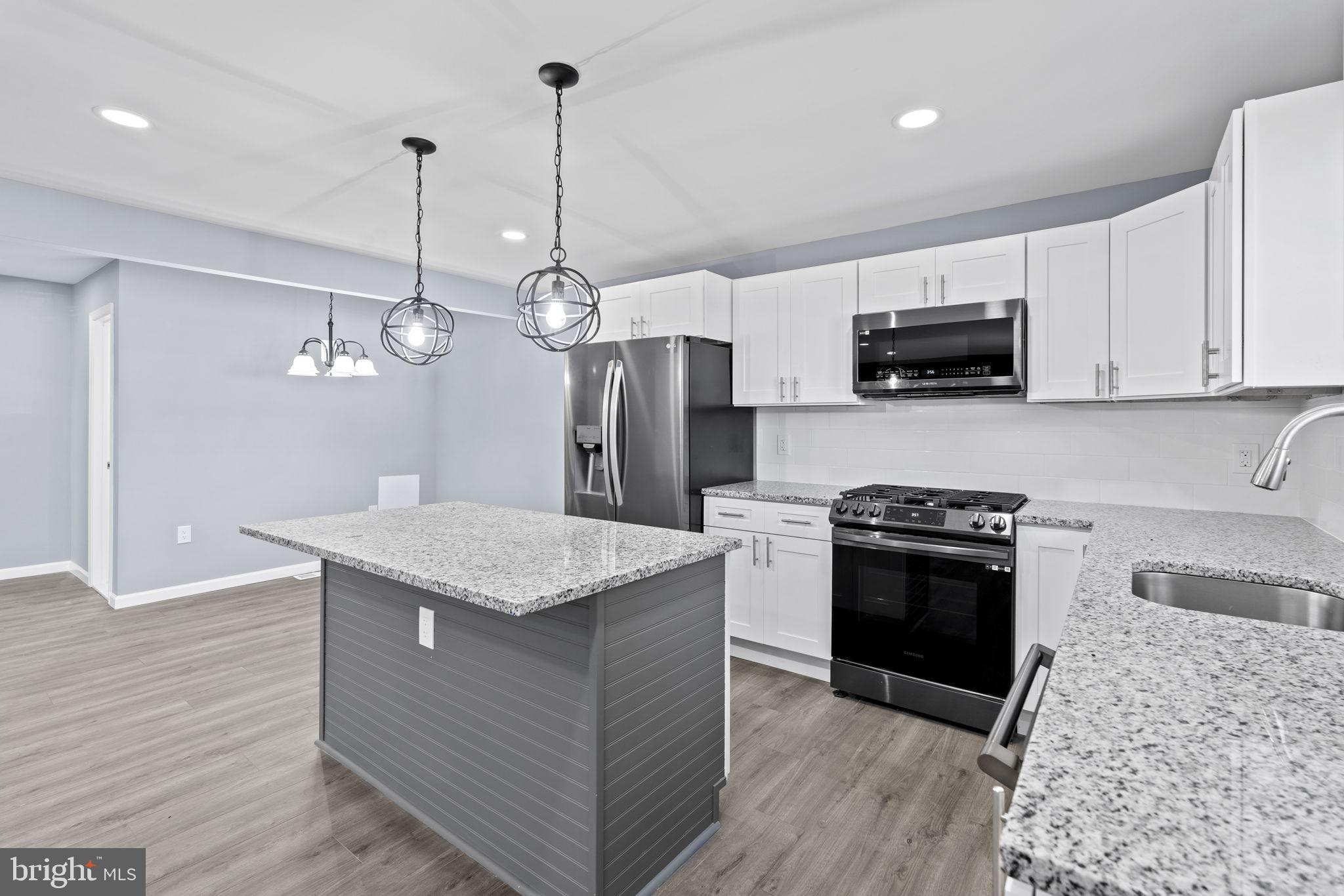 ABERDEEN HILLS - Residential