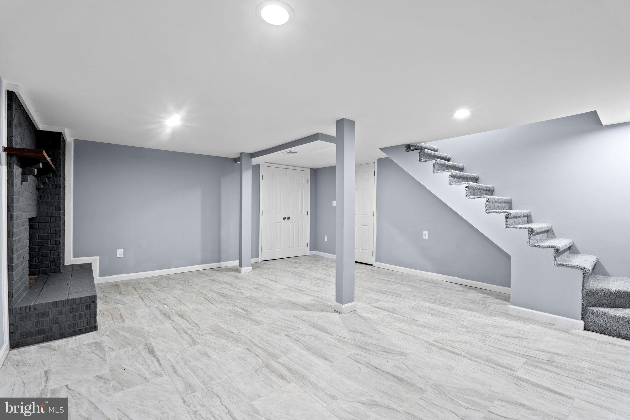 ABERDEEN HILLS - Residential