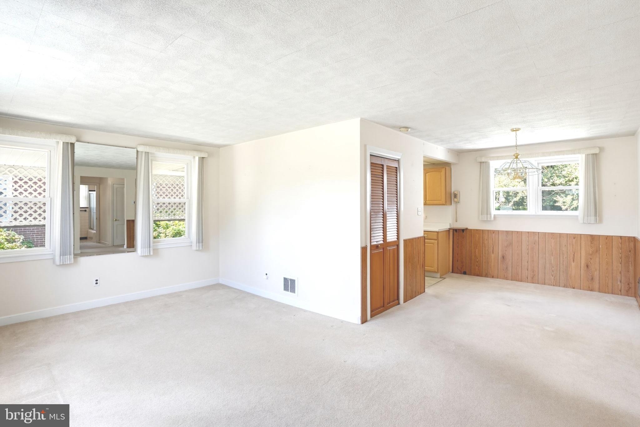 15 GARDEN LANE
