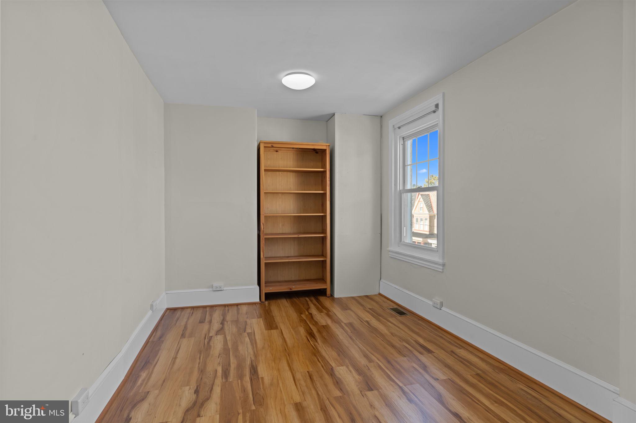 ROXBOROUGH VILLAGE - Residential