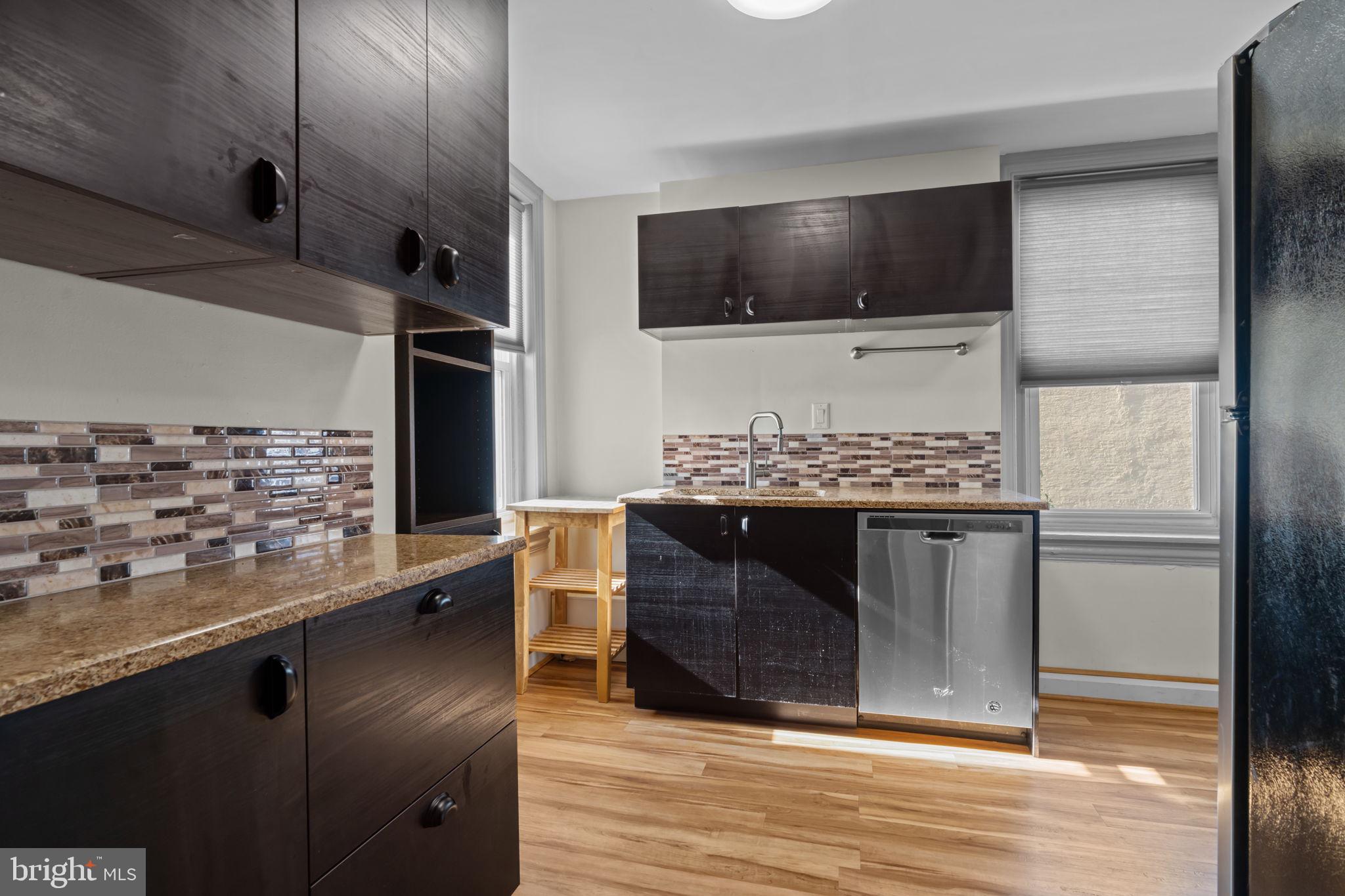 ROXBOROUGH VILLAGE - Residential