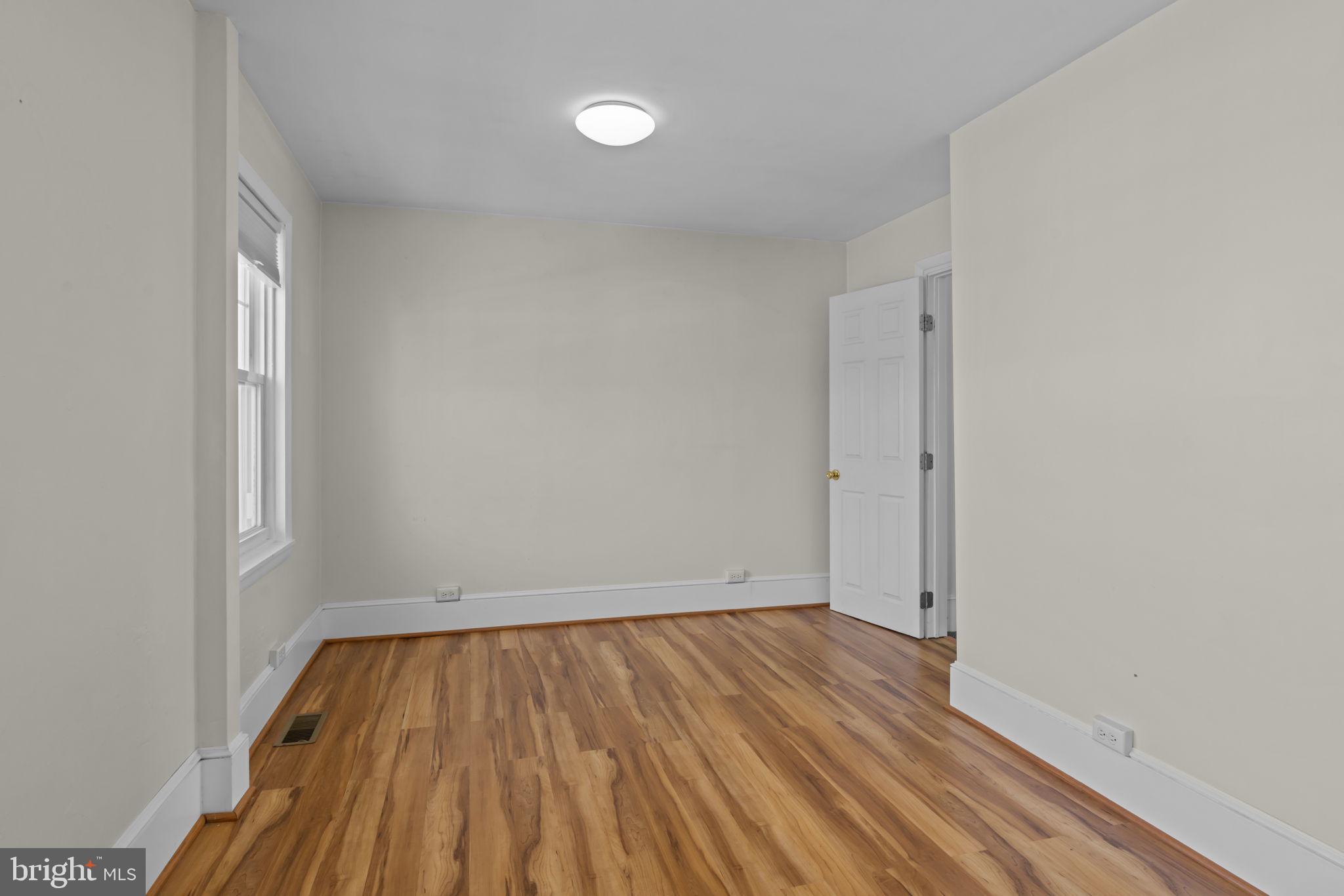 ROXBOROUGH VILLAGE - Residential