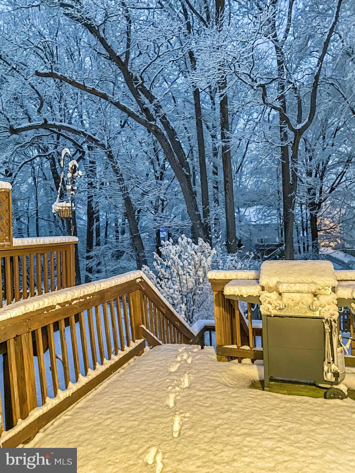 1335 MERRY HILL COURT