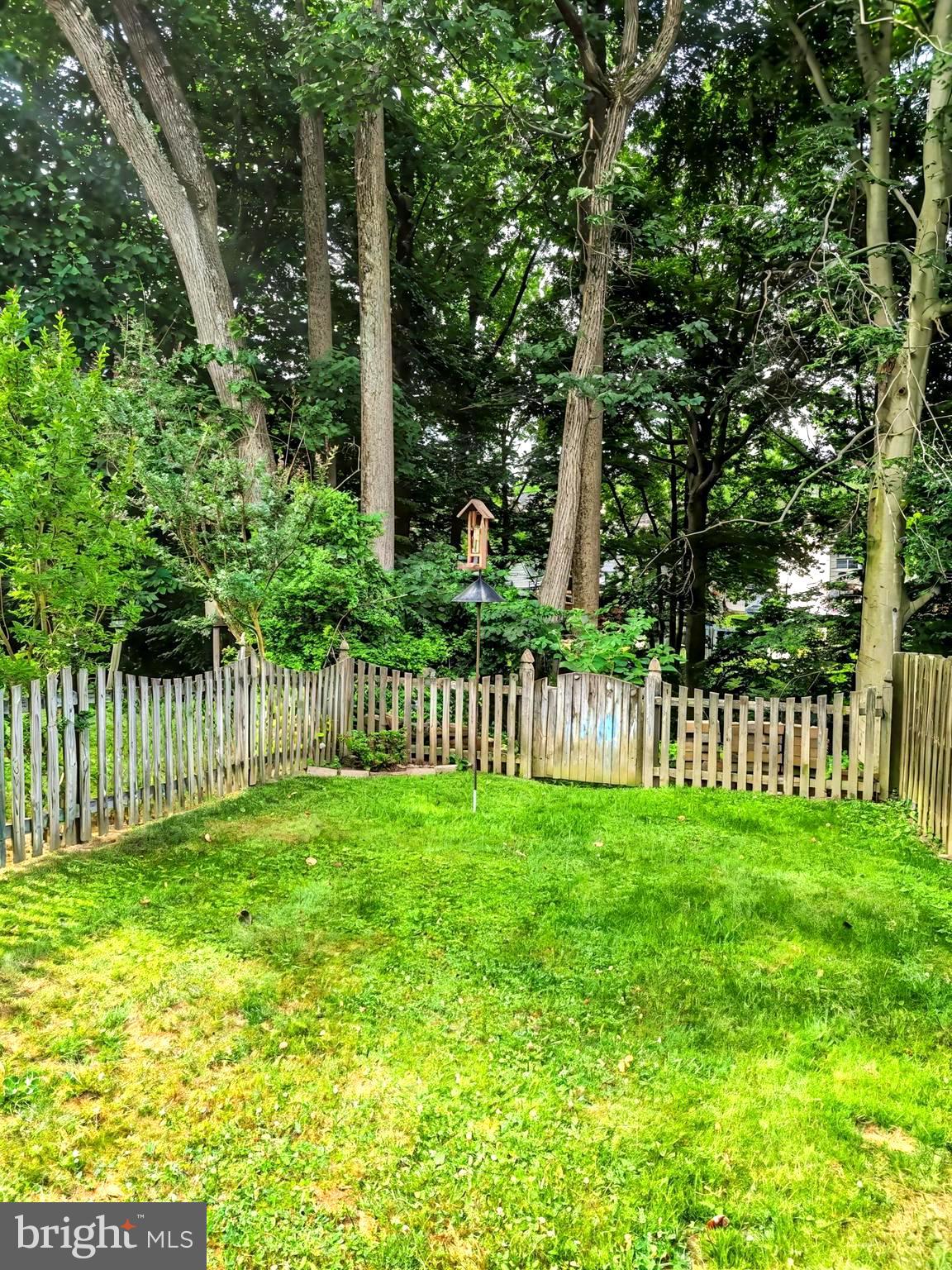 1335 MERRY HILL COURT