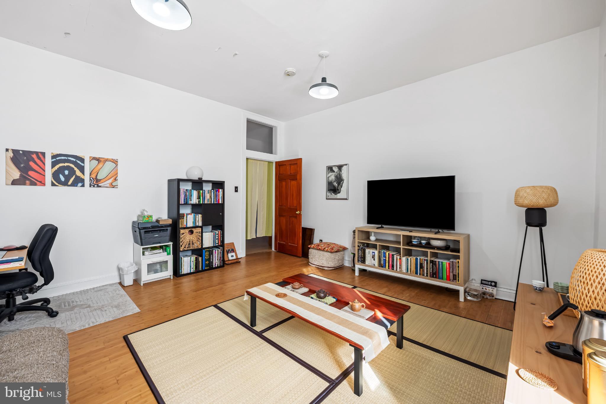 HIGHLANDTOWN - Residential Income