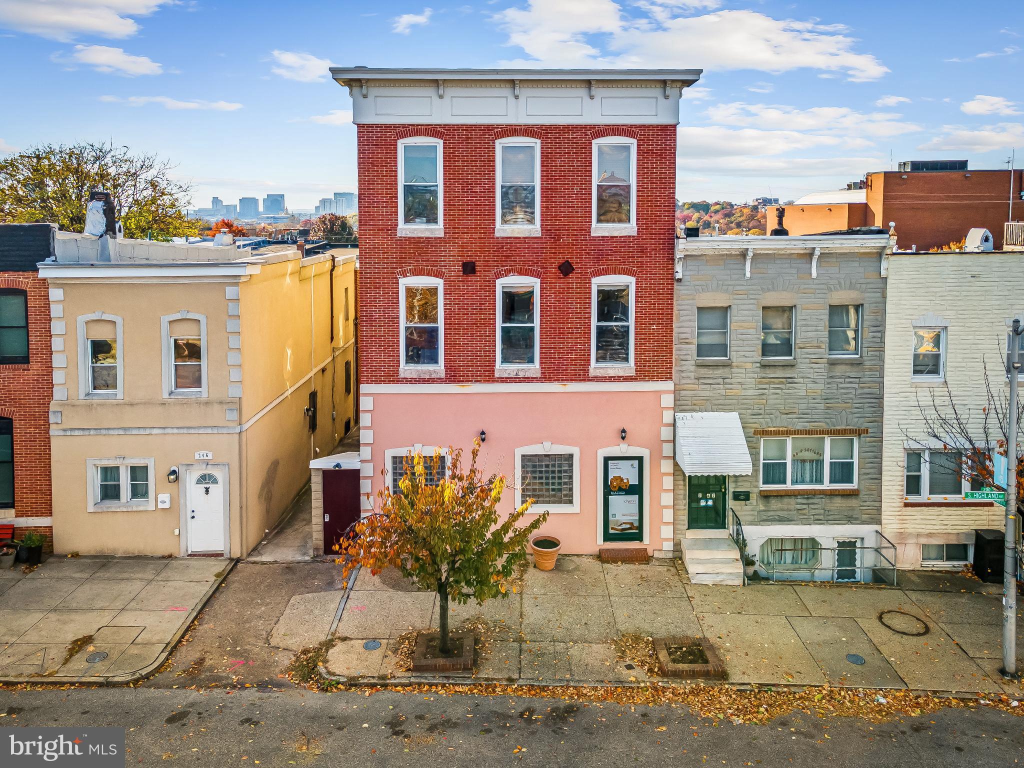 HIGHLANDTOWN - Residential Income