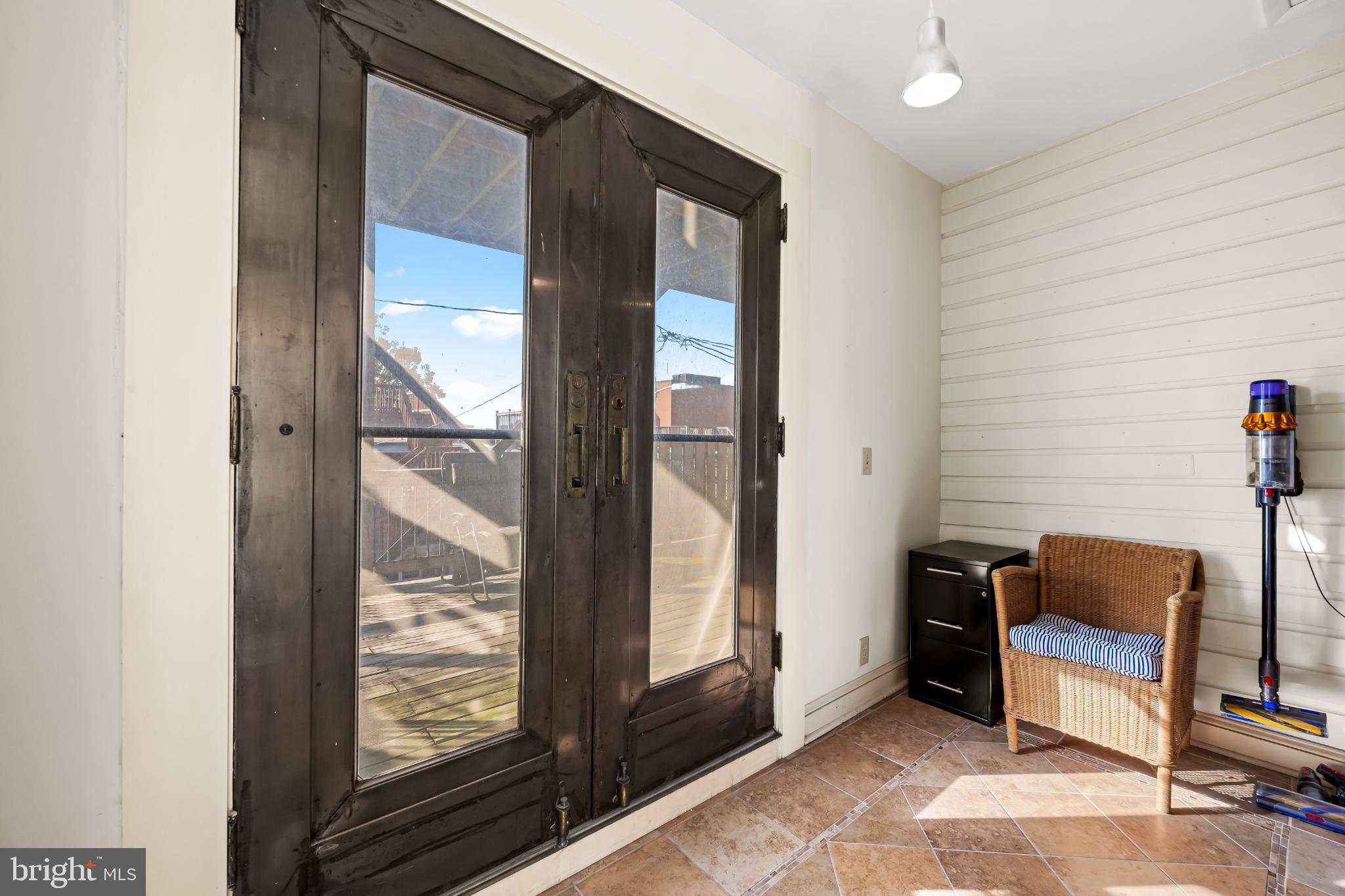 HIGHLANDTOWN - Residential Income