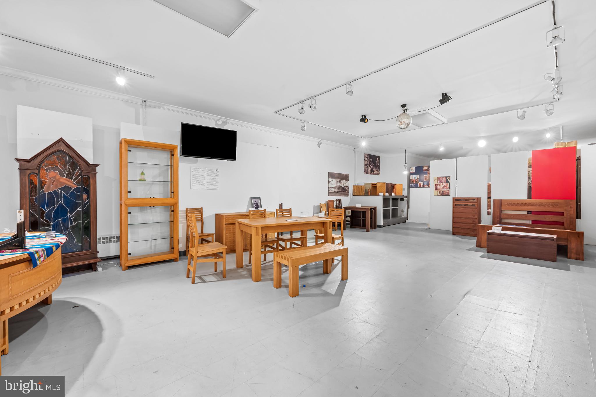 HIGHLANDTOWN - Residential Income