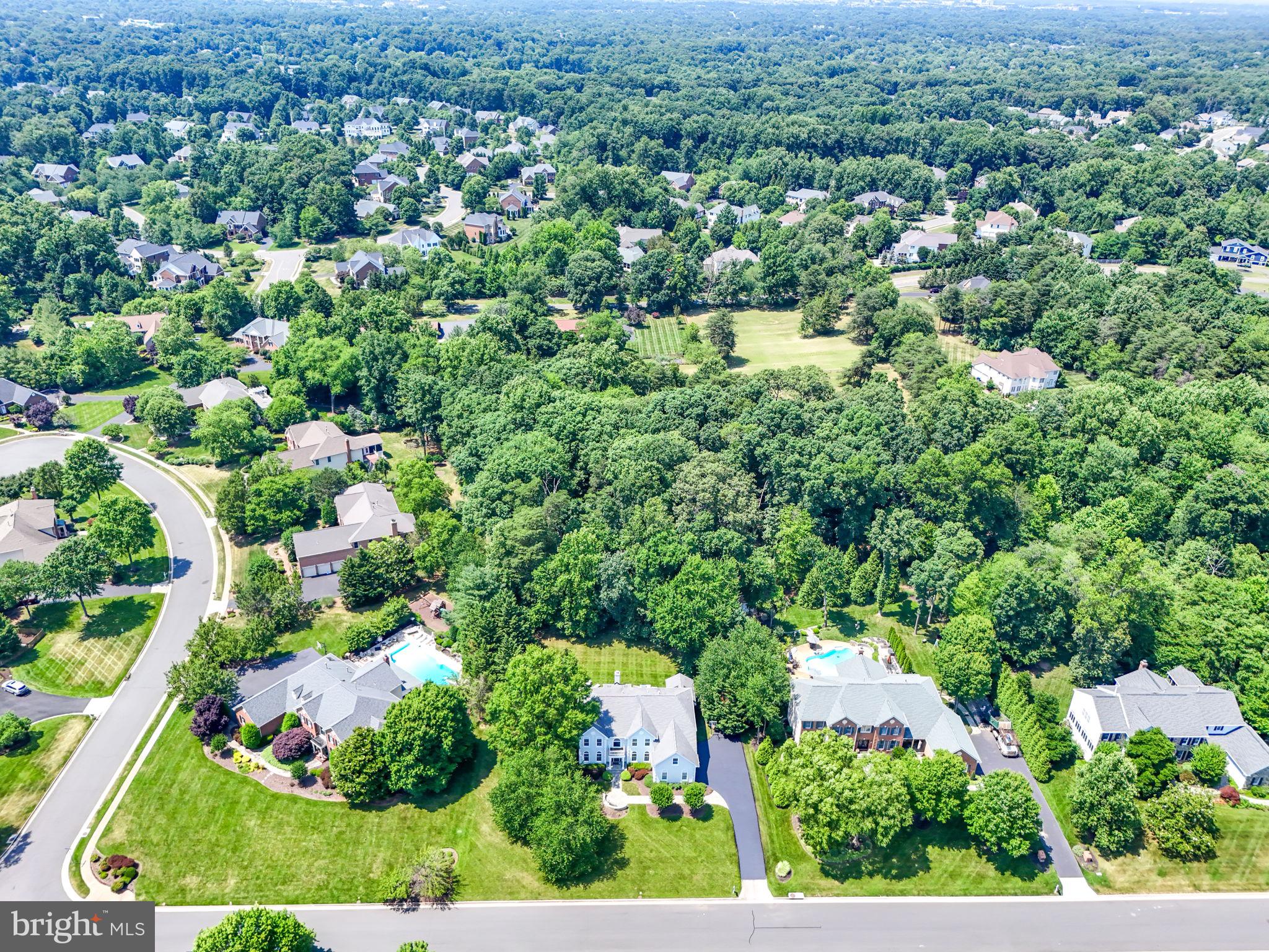 OAKTON CHASE - Residential