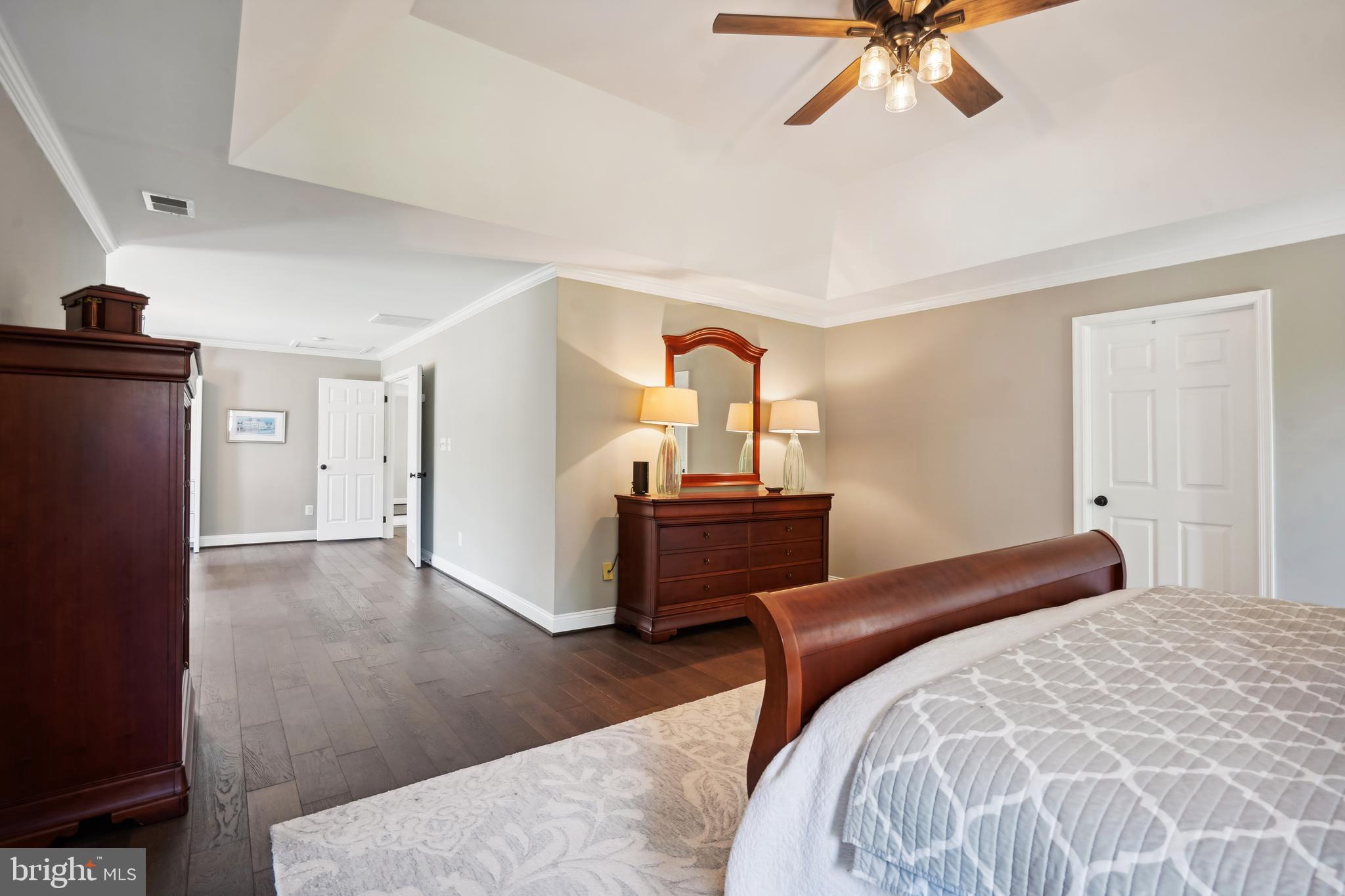 OAKTON CHASE - Residential