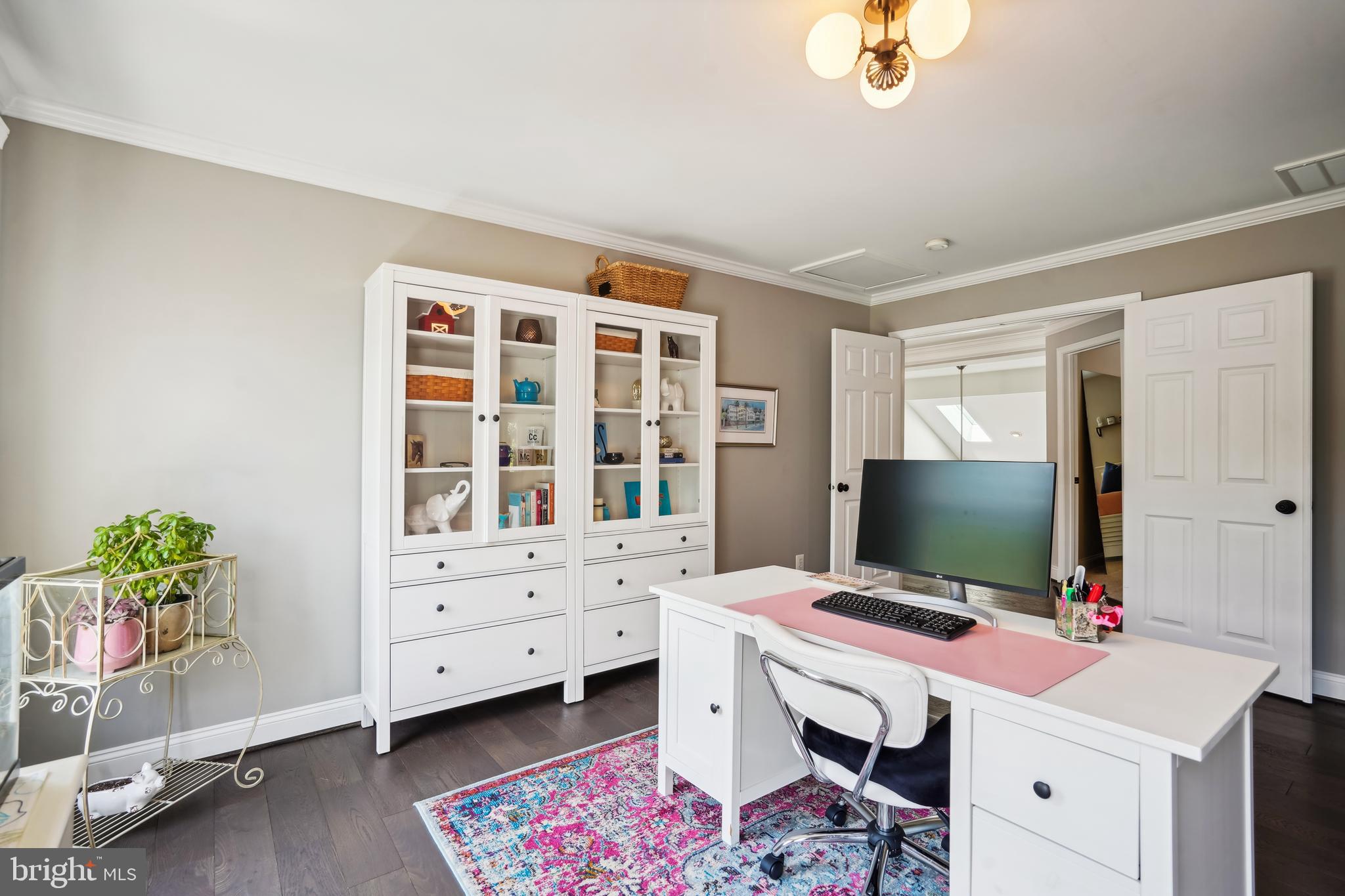 OAKTON CHASE - Residential