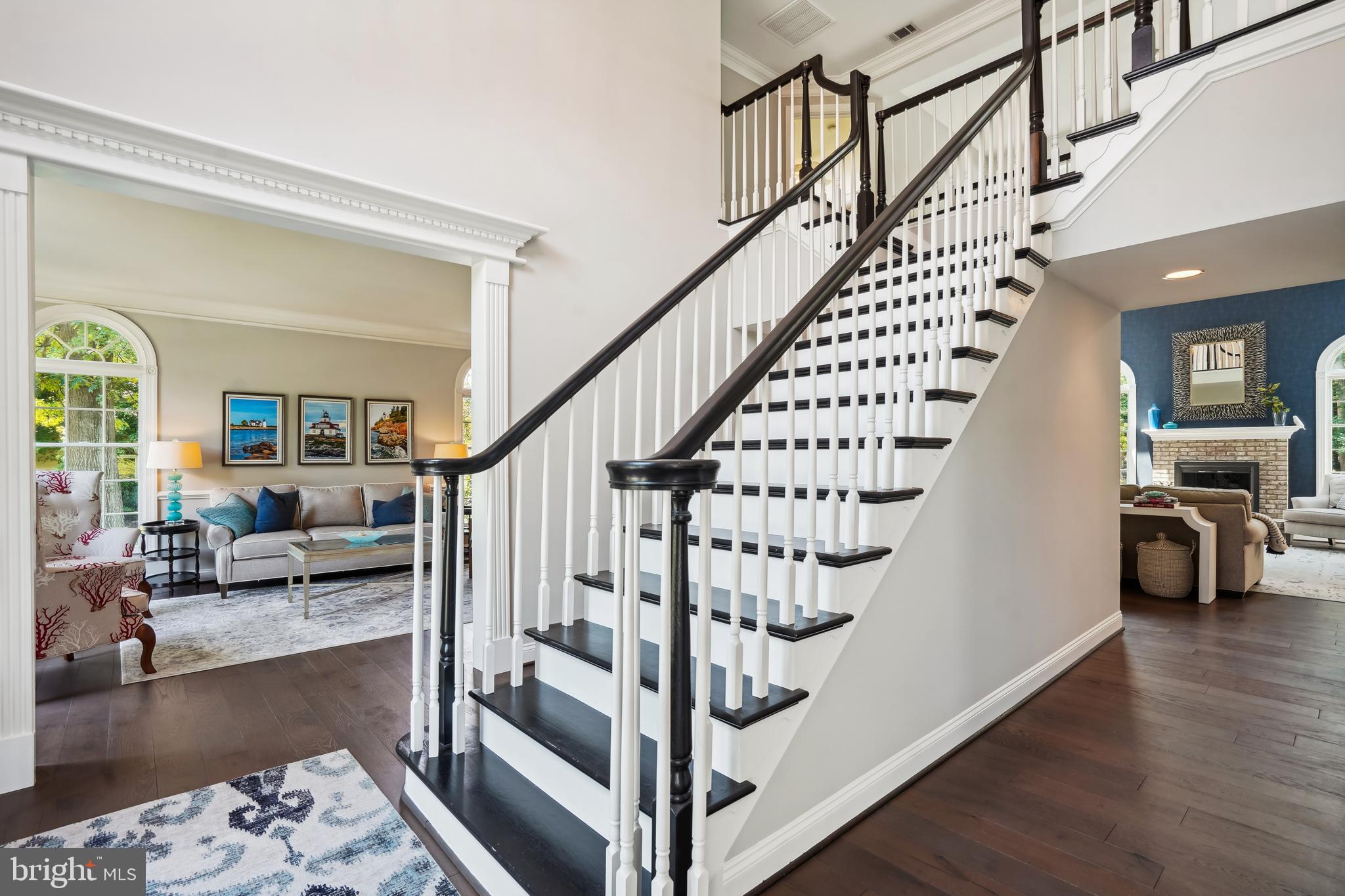 OAKTON CHASE - Residential