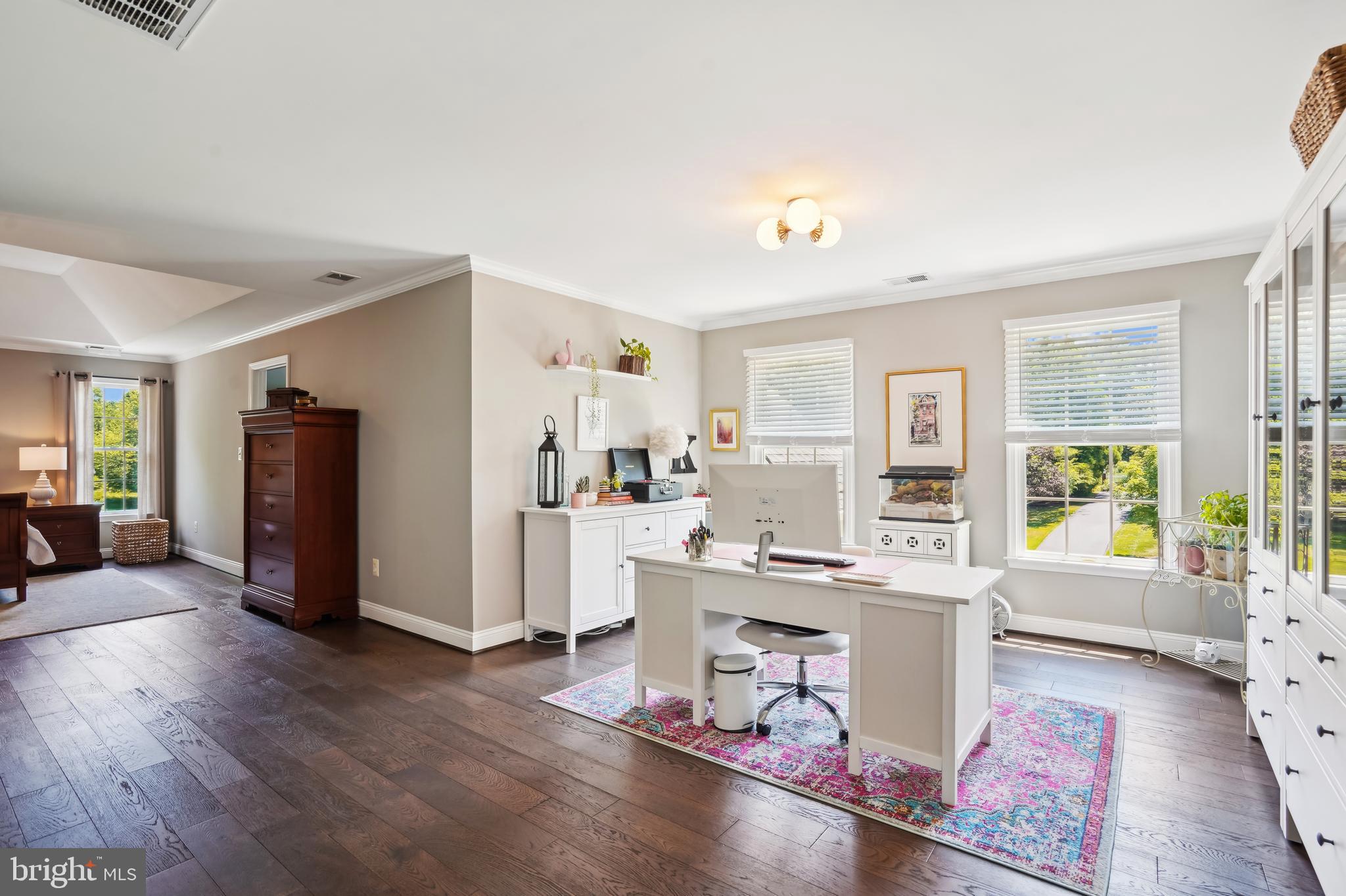 OAKTON CHASE - Residential