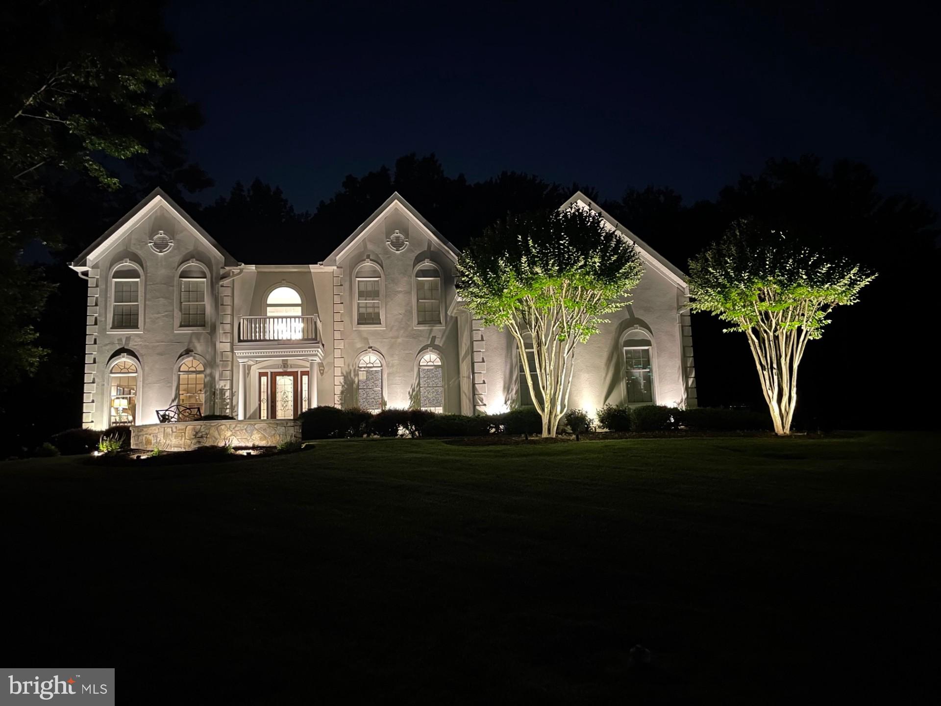 OAKTON CHASE - Residential