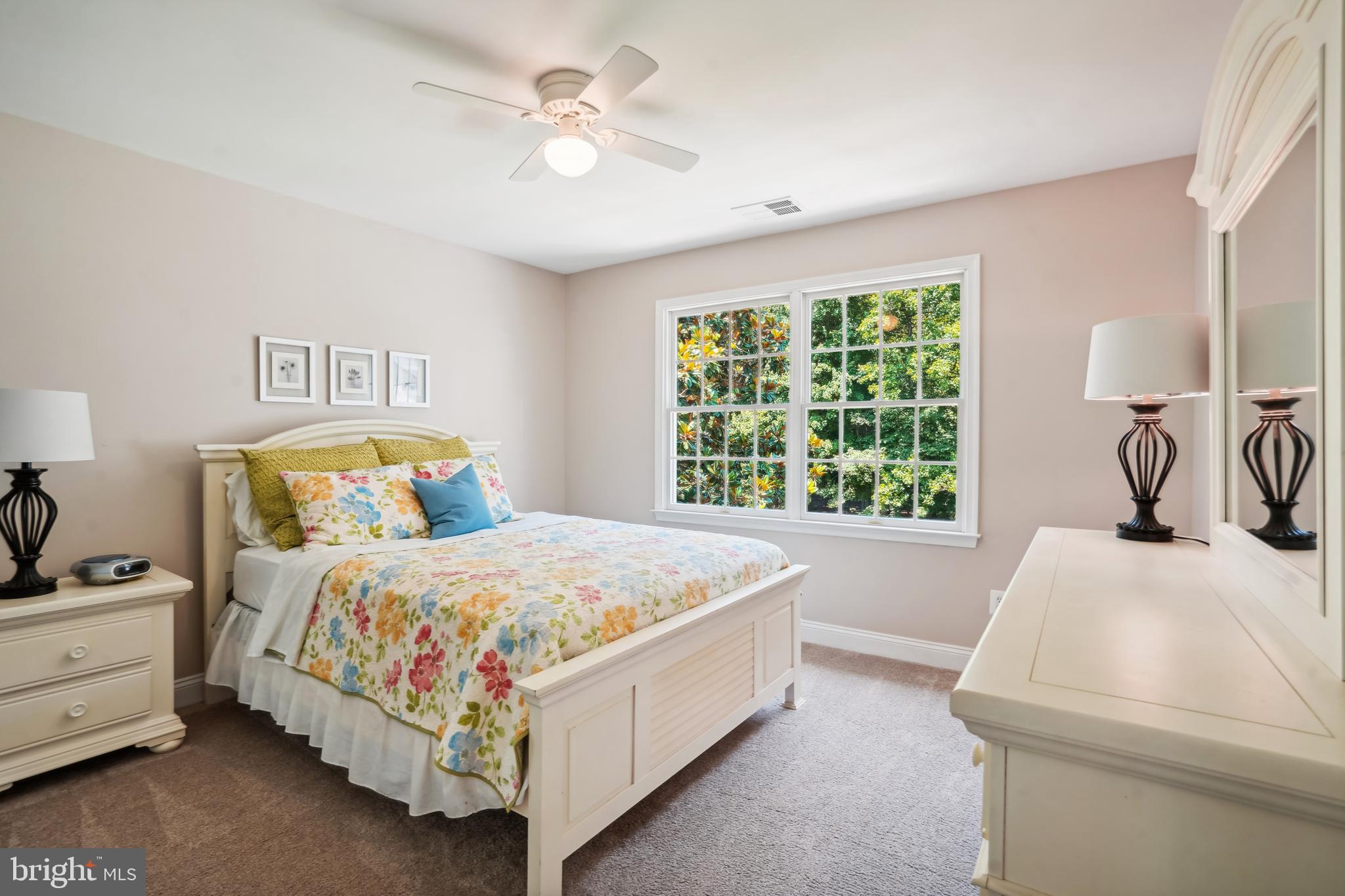 OAKTON CHASE - Residential