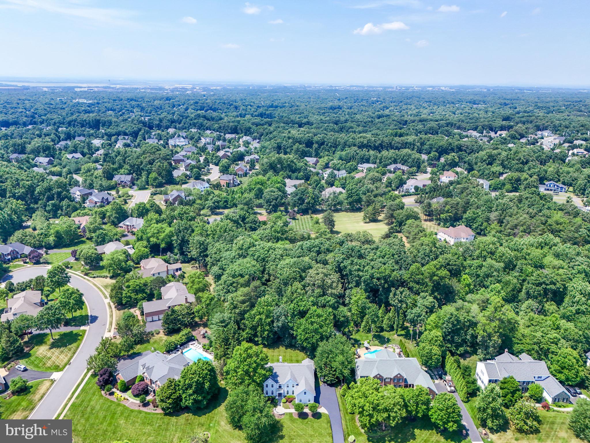 OAKTON CHASE - Residential