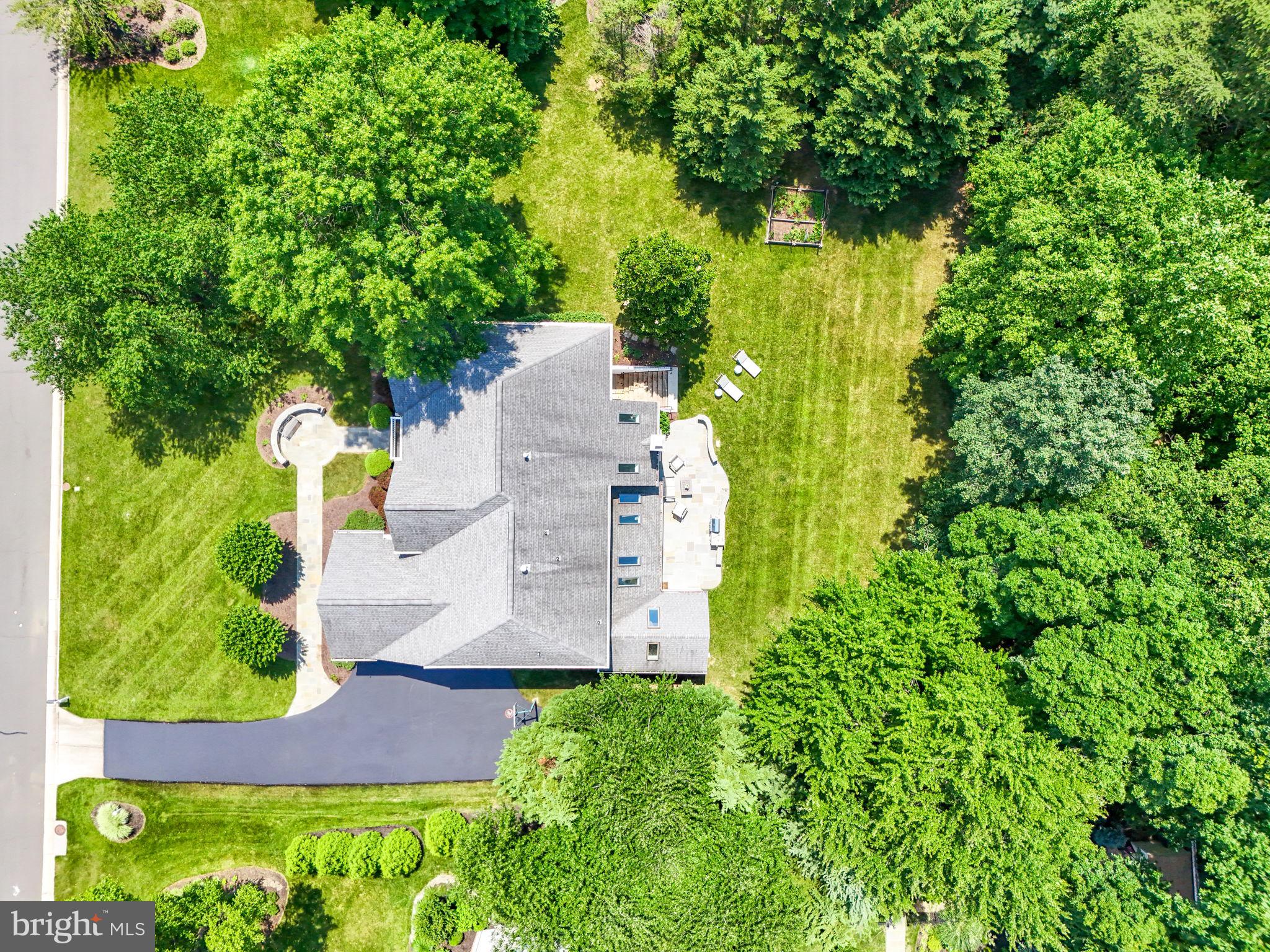 OAKTON CHASE - Residential