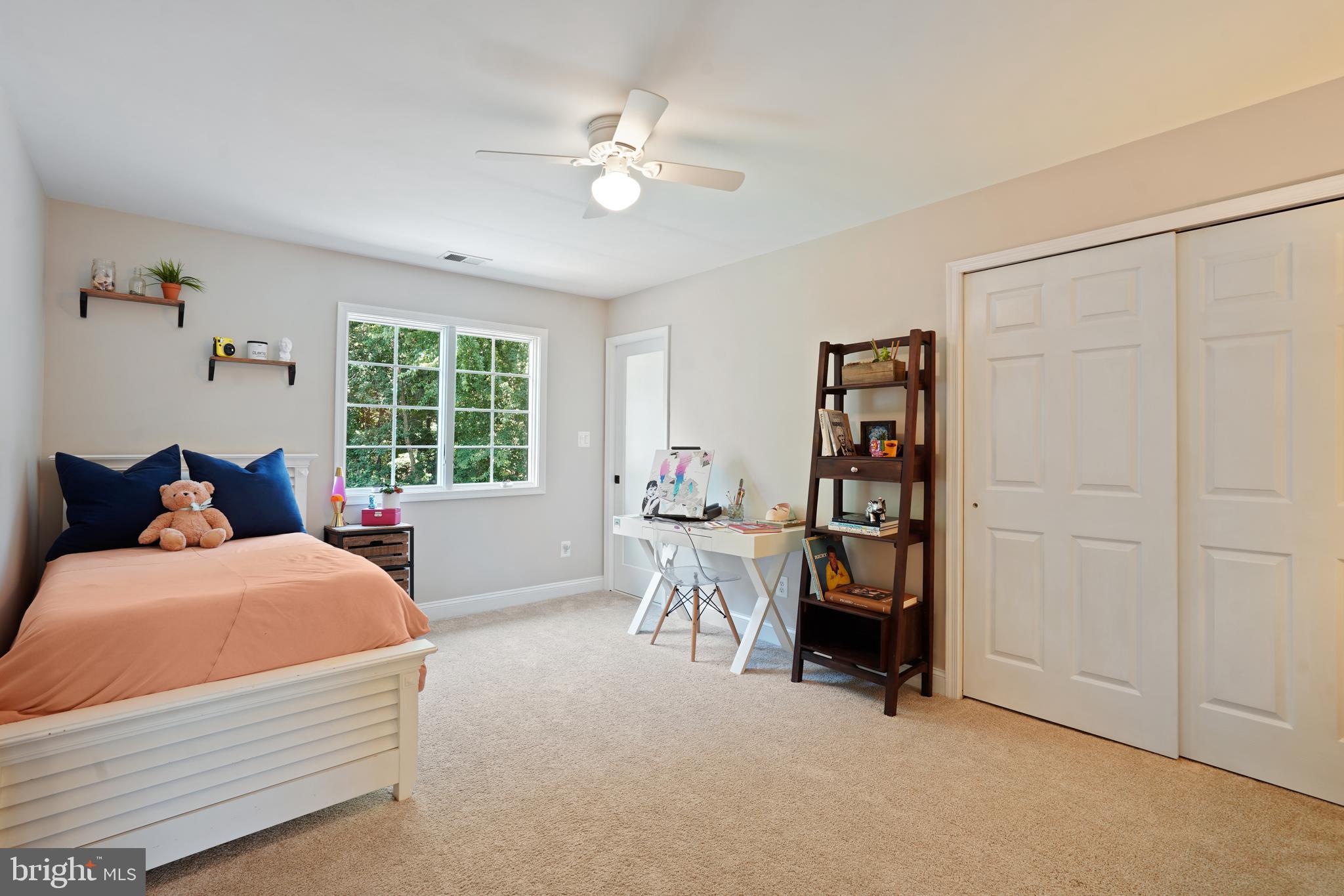 OAKTON CHASE - Residential